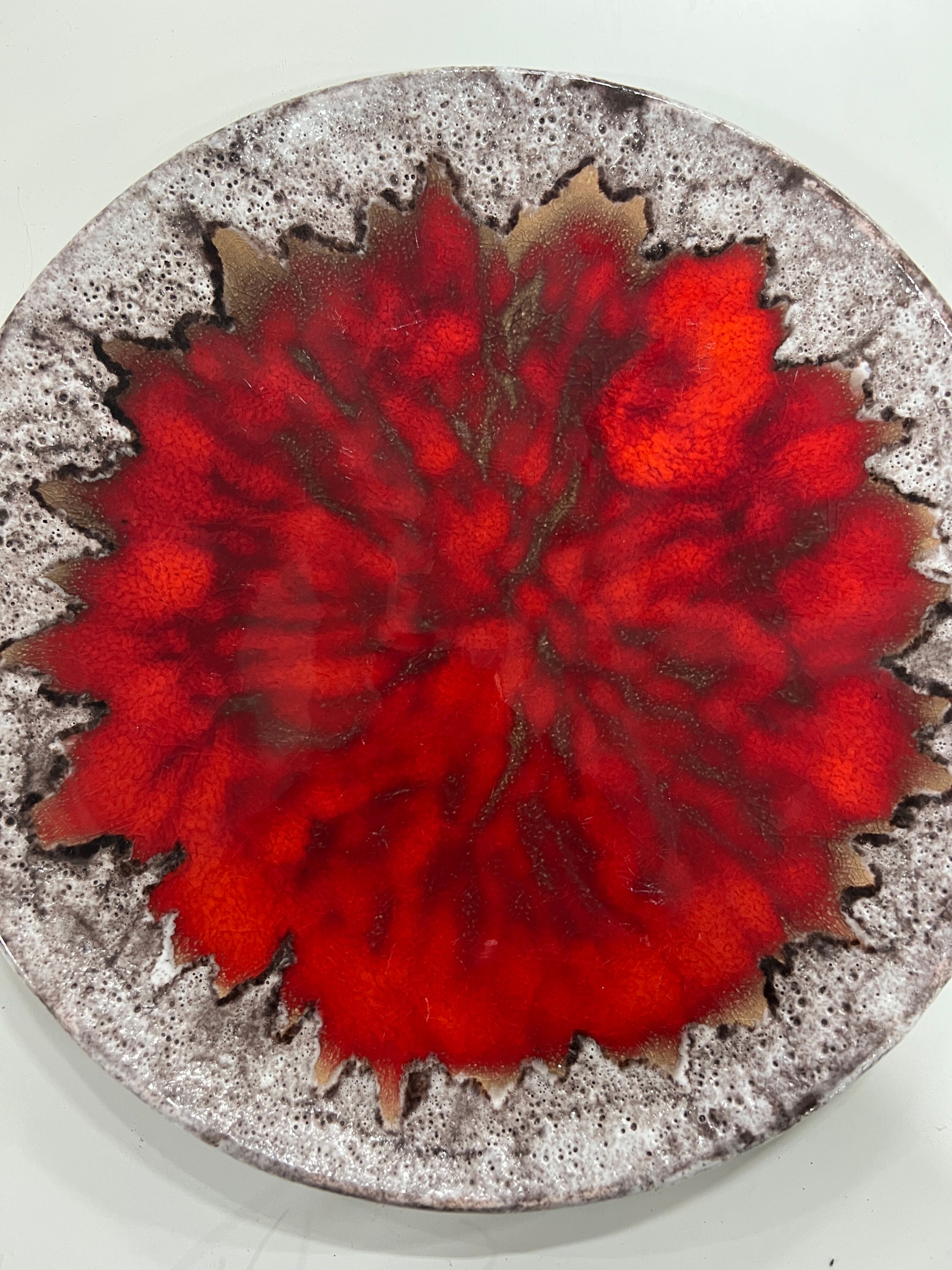 Artisanal plate for decoration