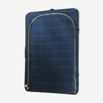 Scottish suitcase wears vintage suits