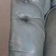 Fauteuil Chesterfield bleu en cuir de vachette de style anglais