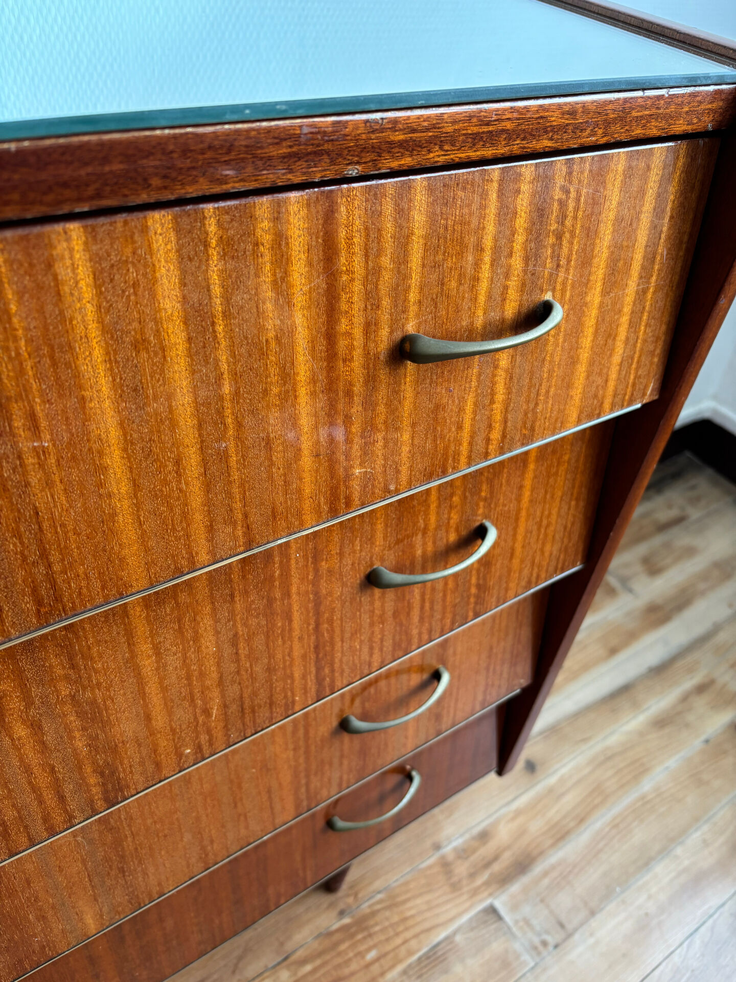 Vintage chest of drawers