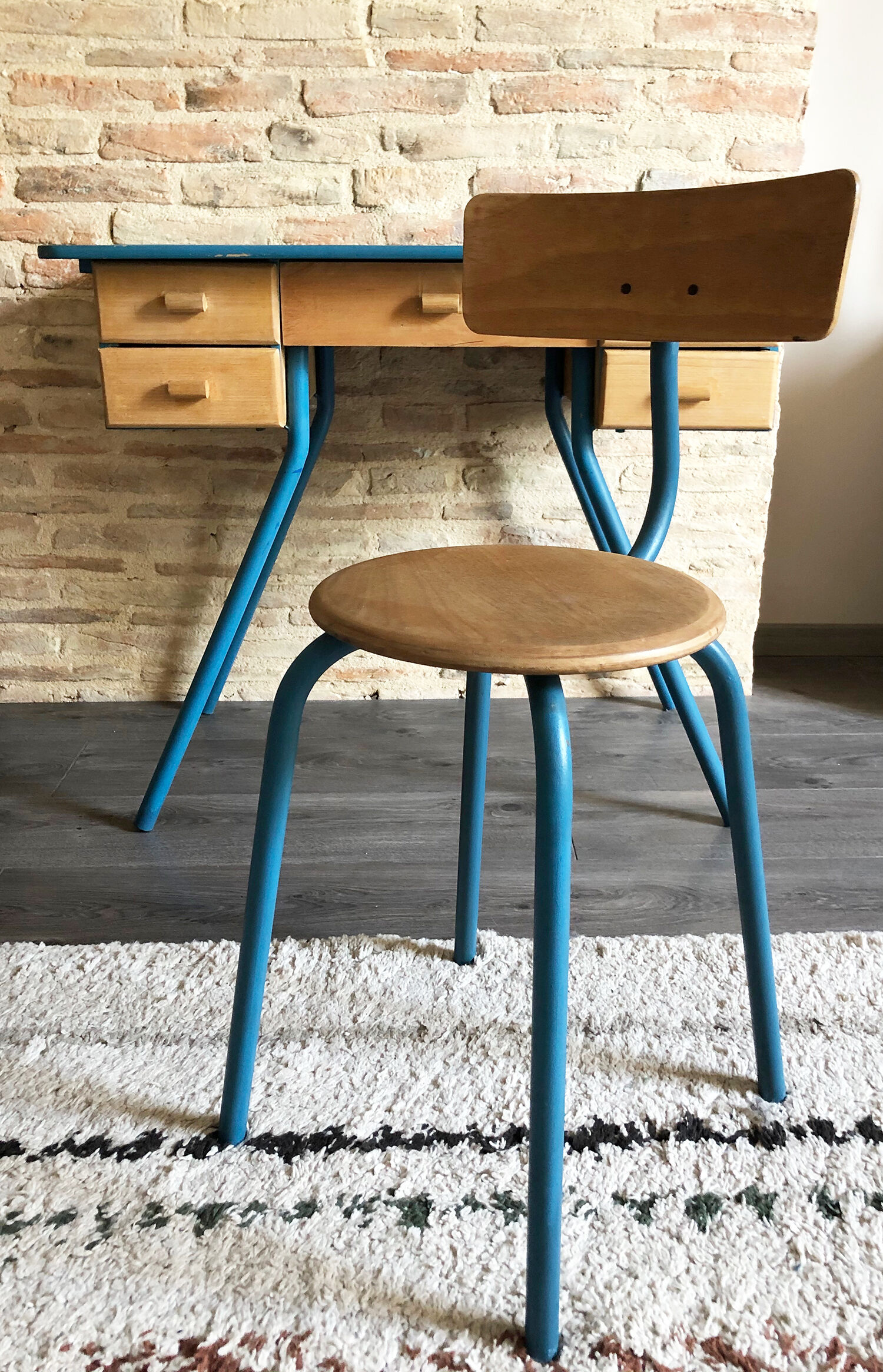 1950s child office with chair