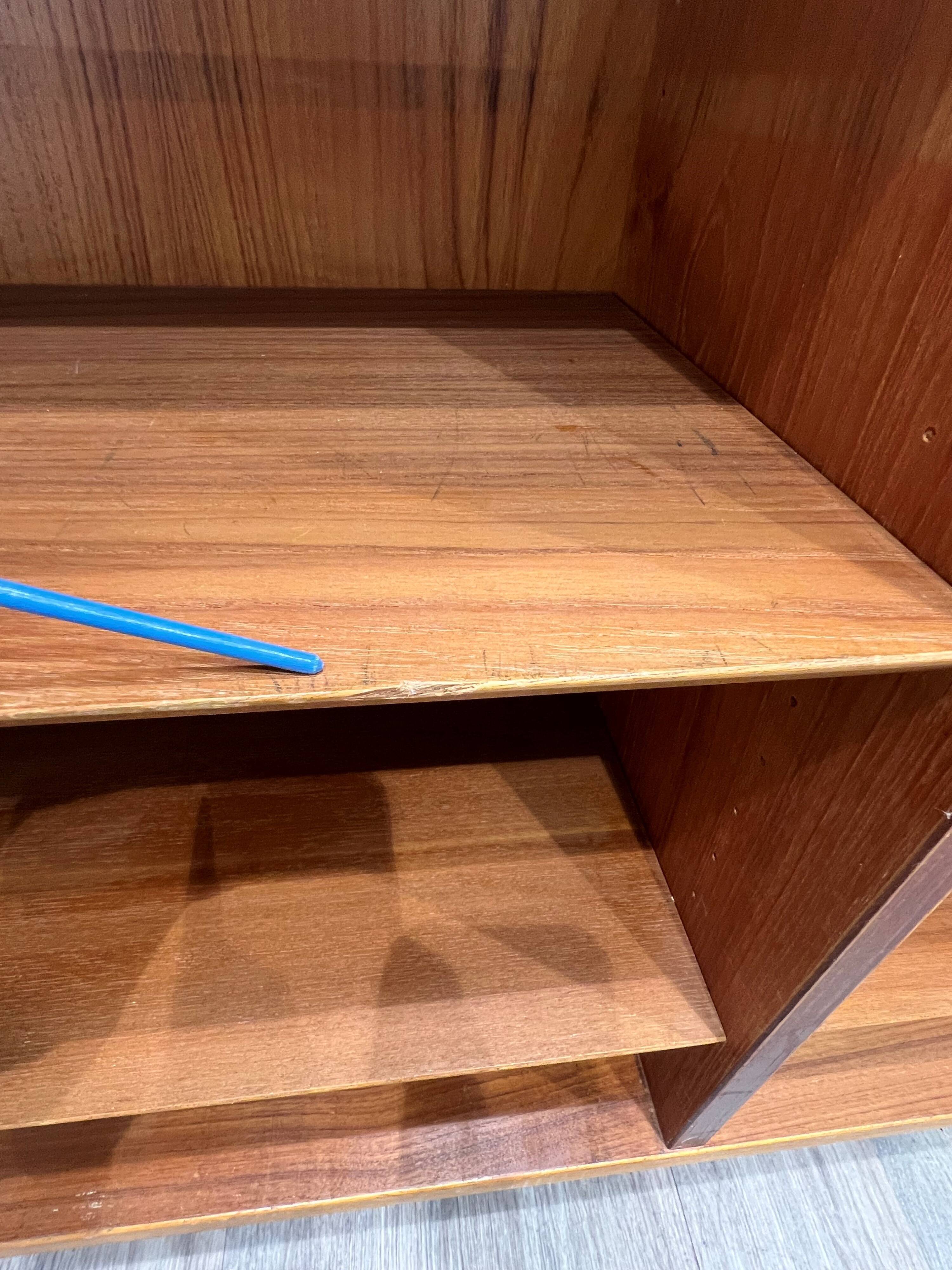 Splendid Scandinavian bookshelf in teak from Denmark.
