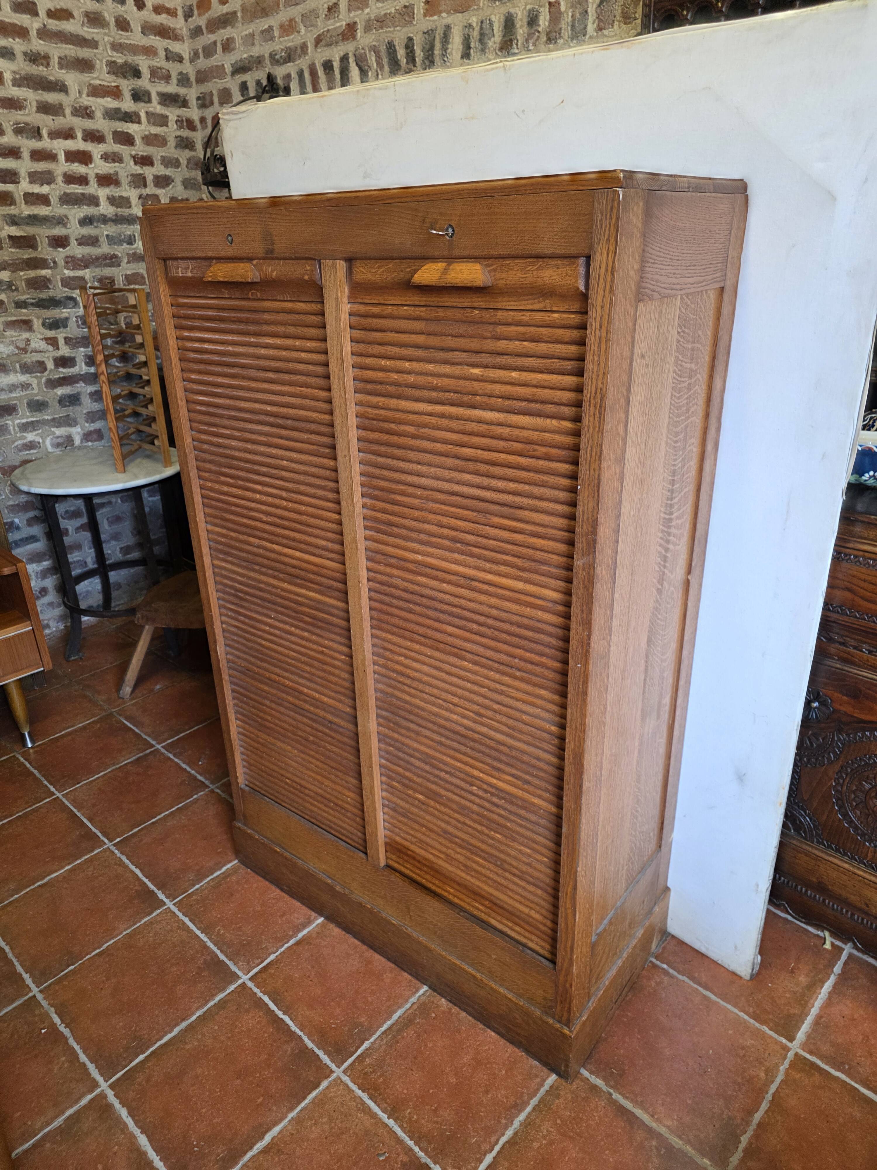 Double curtain cabinet in solid oak