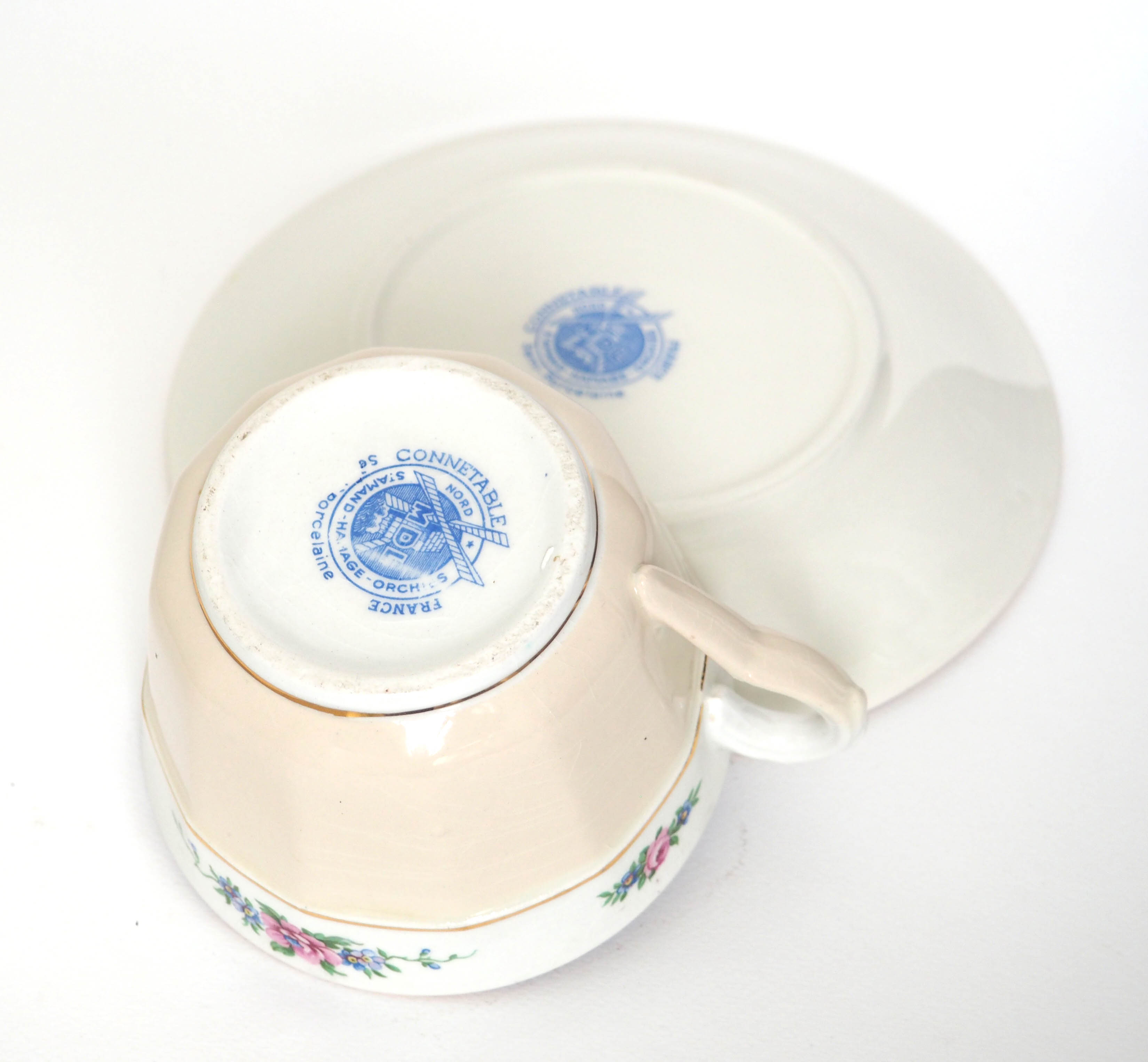 St Amand earthenware cup