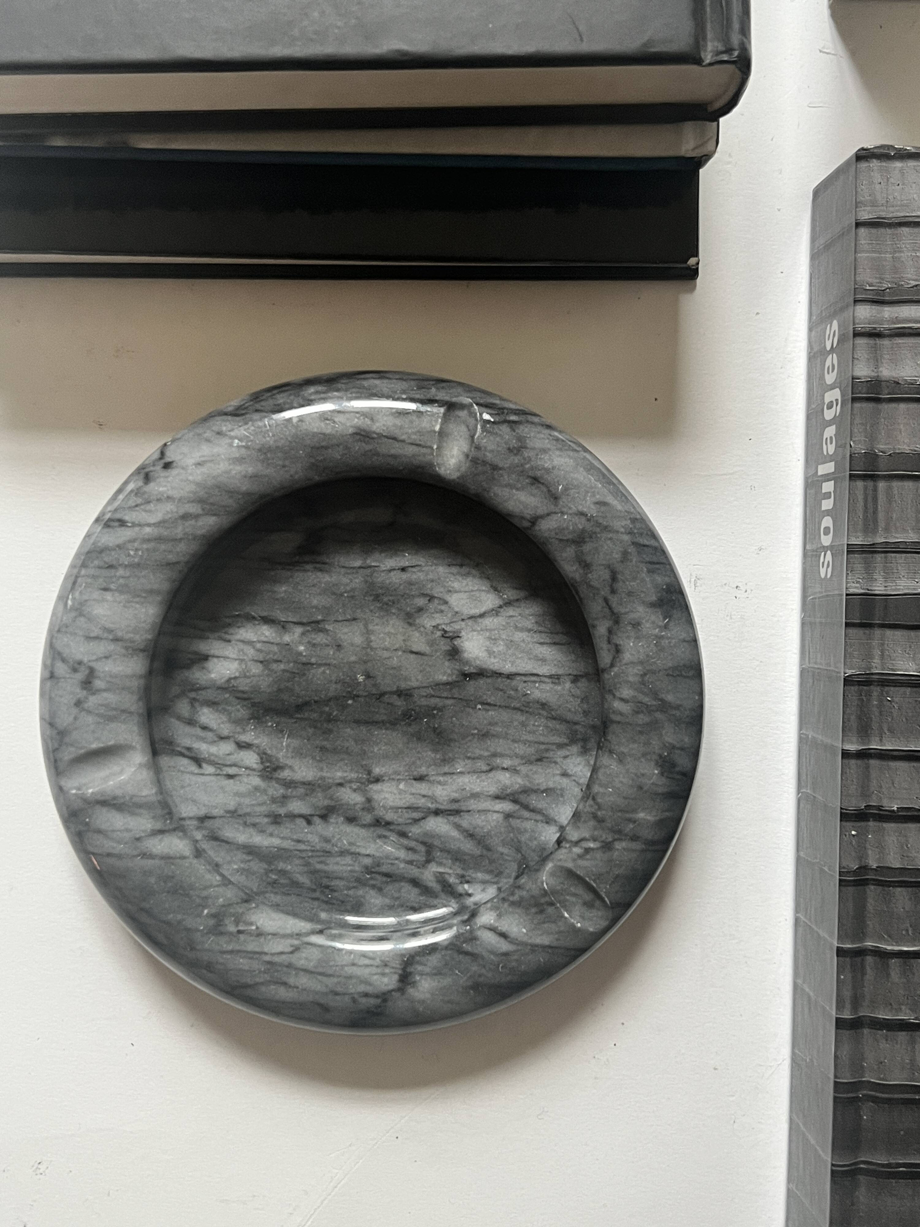 Cendrier marbre gris veiné, Italie 1970