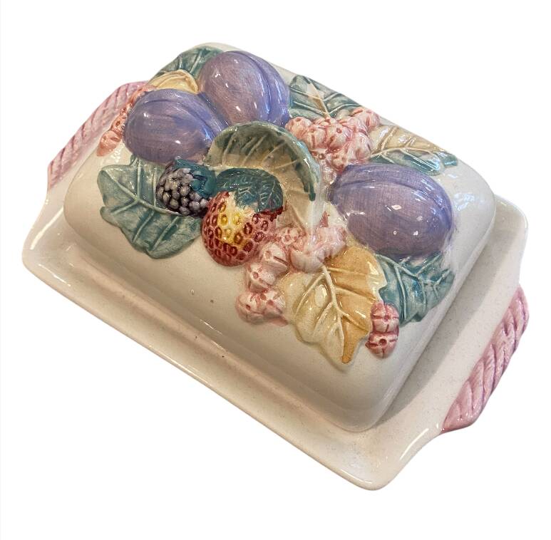 Porcelain butter dish