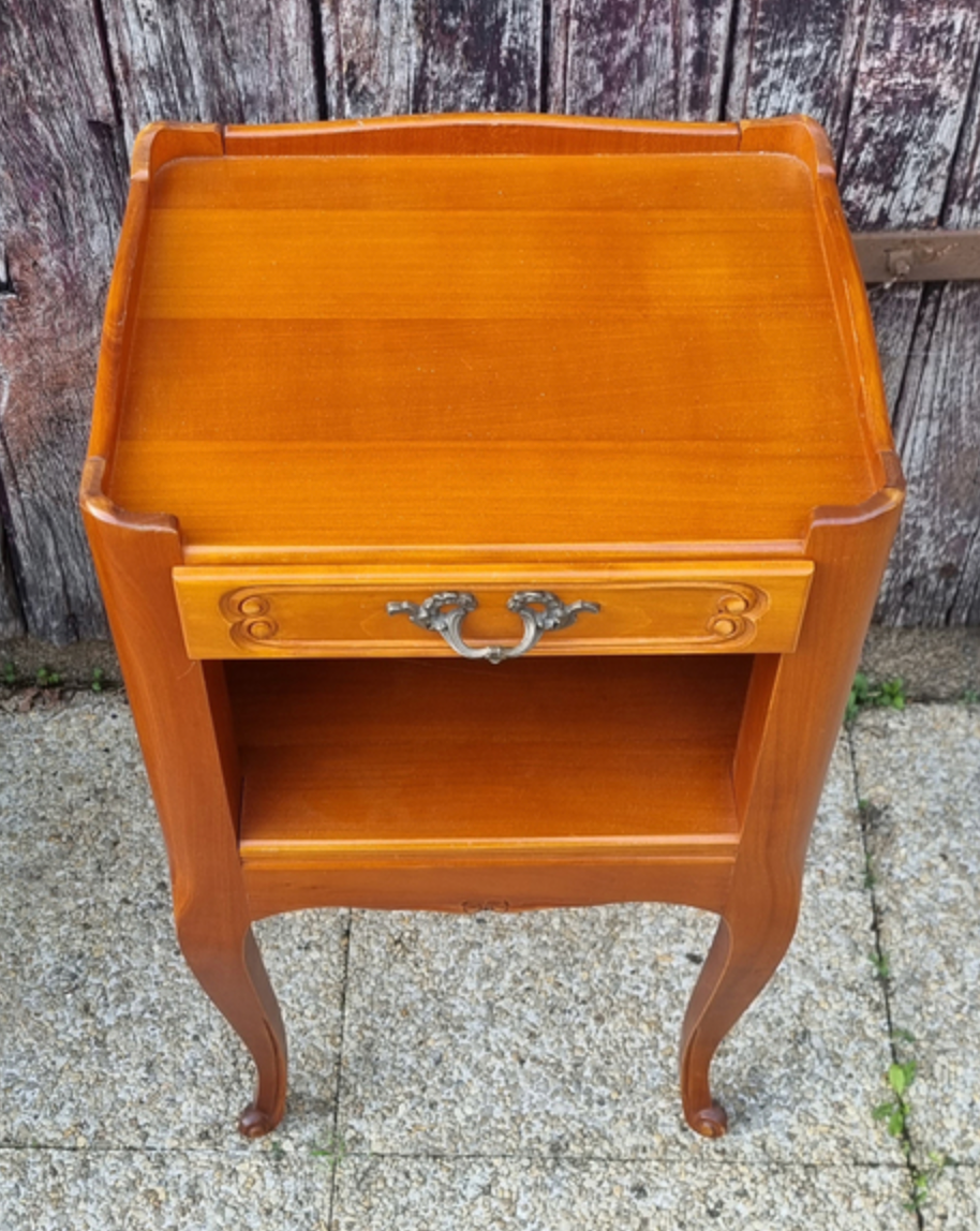 Pair of vintage Louis XV style bedside tables, wood