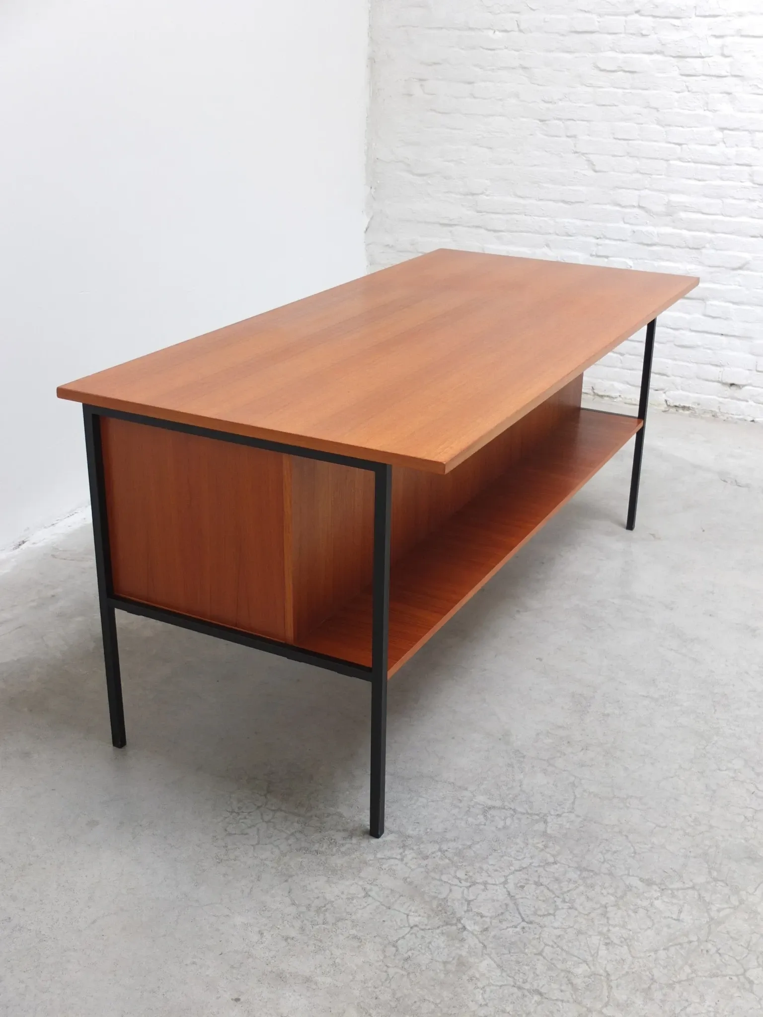 Minimalist freestanding desk by Günter Renkel for REGO, 1960s