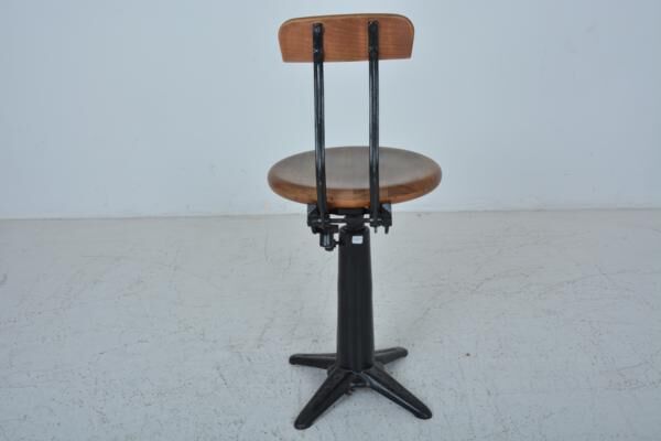 Singer workshop stool