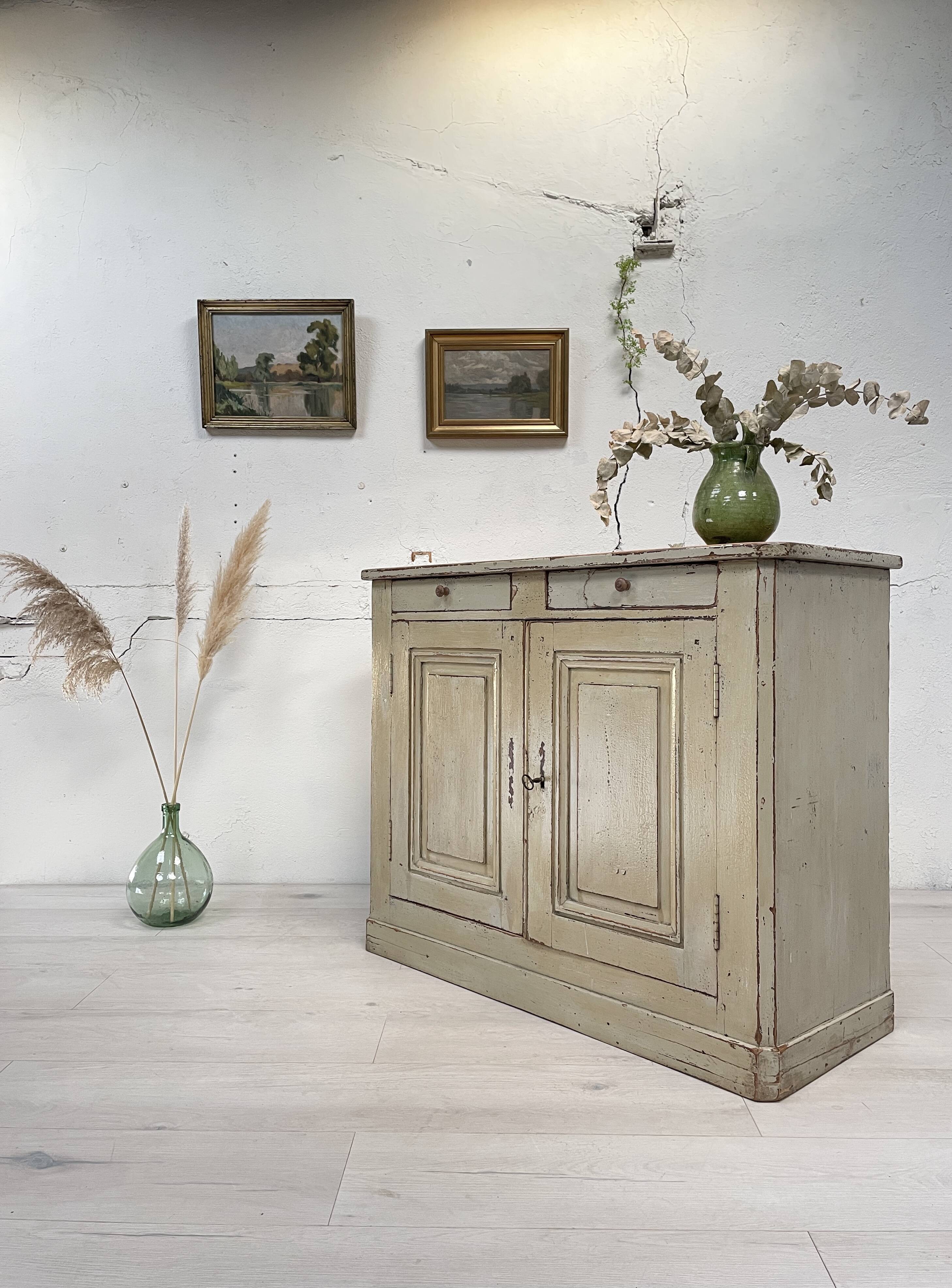 Parisian buffet in patinated wood, circa 1930.