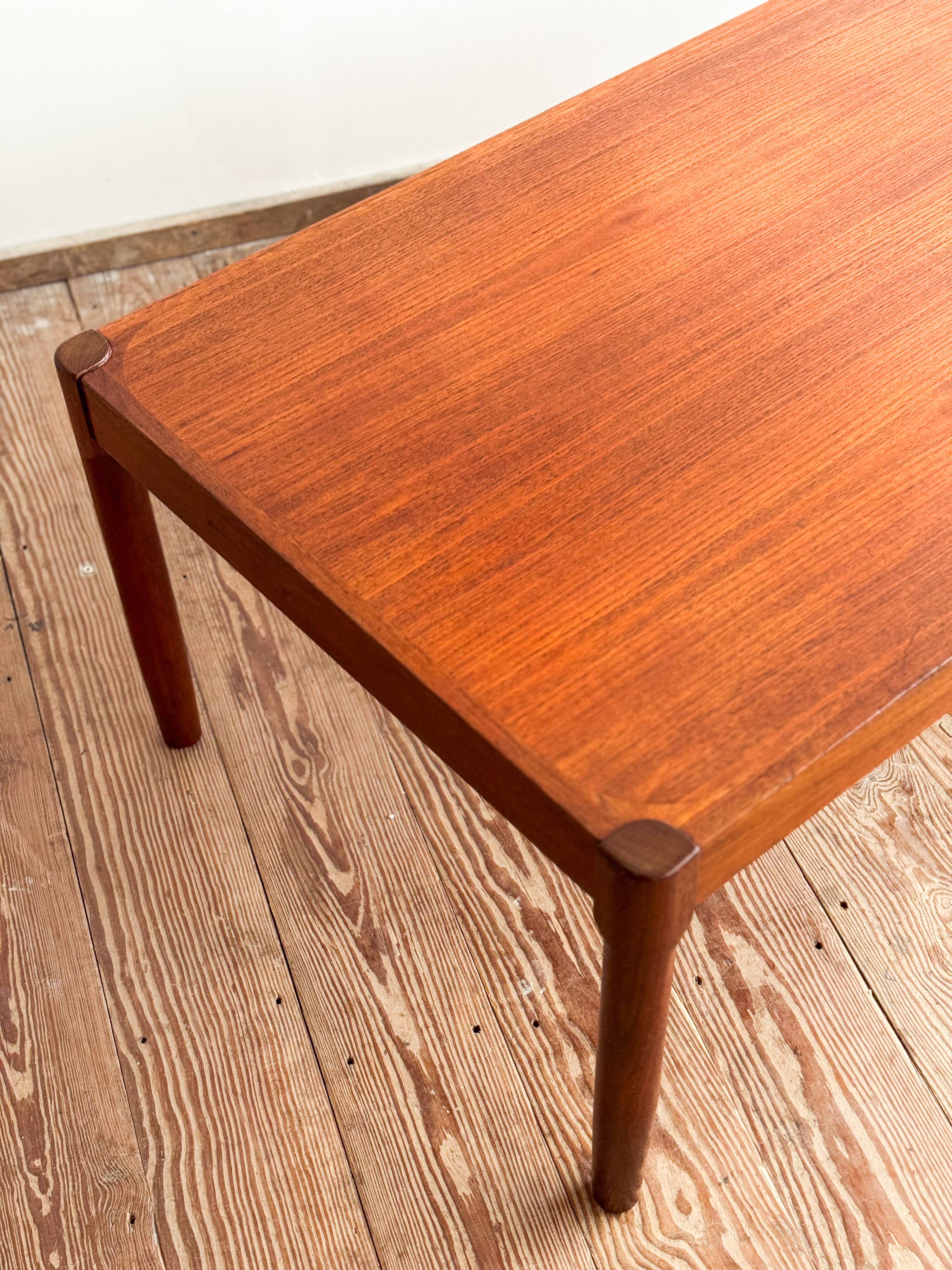 Grande table basse en teck danoise, design années 60