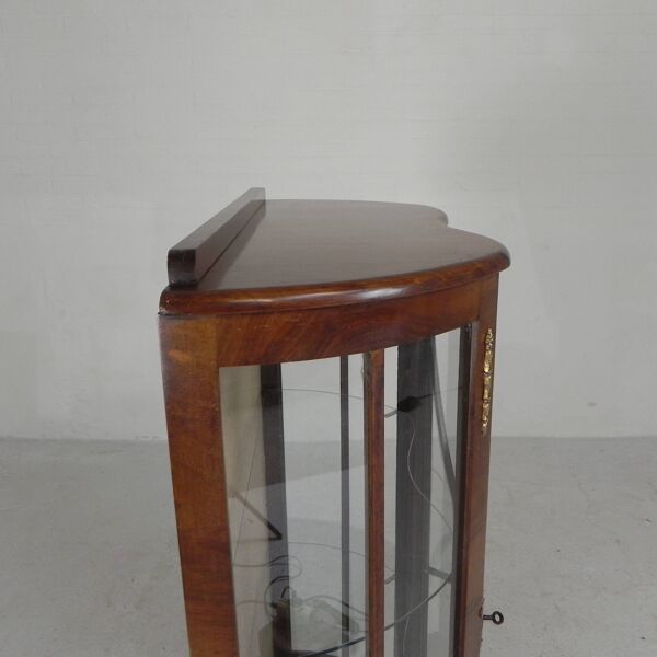 Vitrine Art Déco anglaise sur pieds ornés, années 1930
