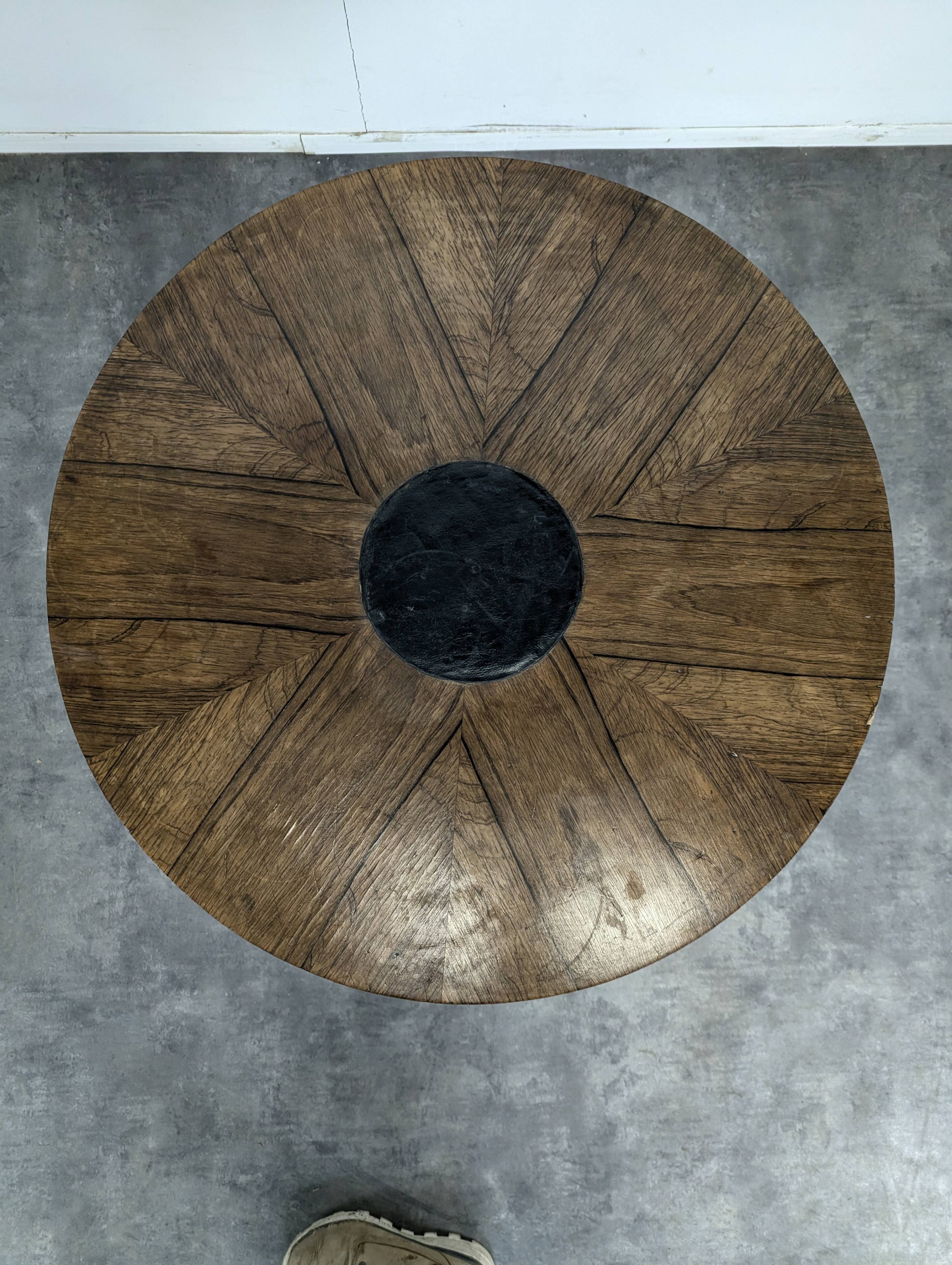 Circular side table from the 1930s in the style of Jules LELEU.