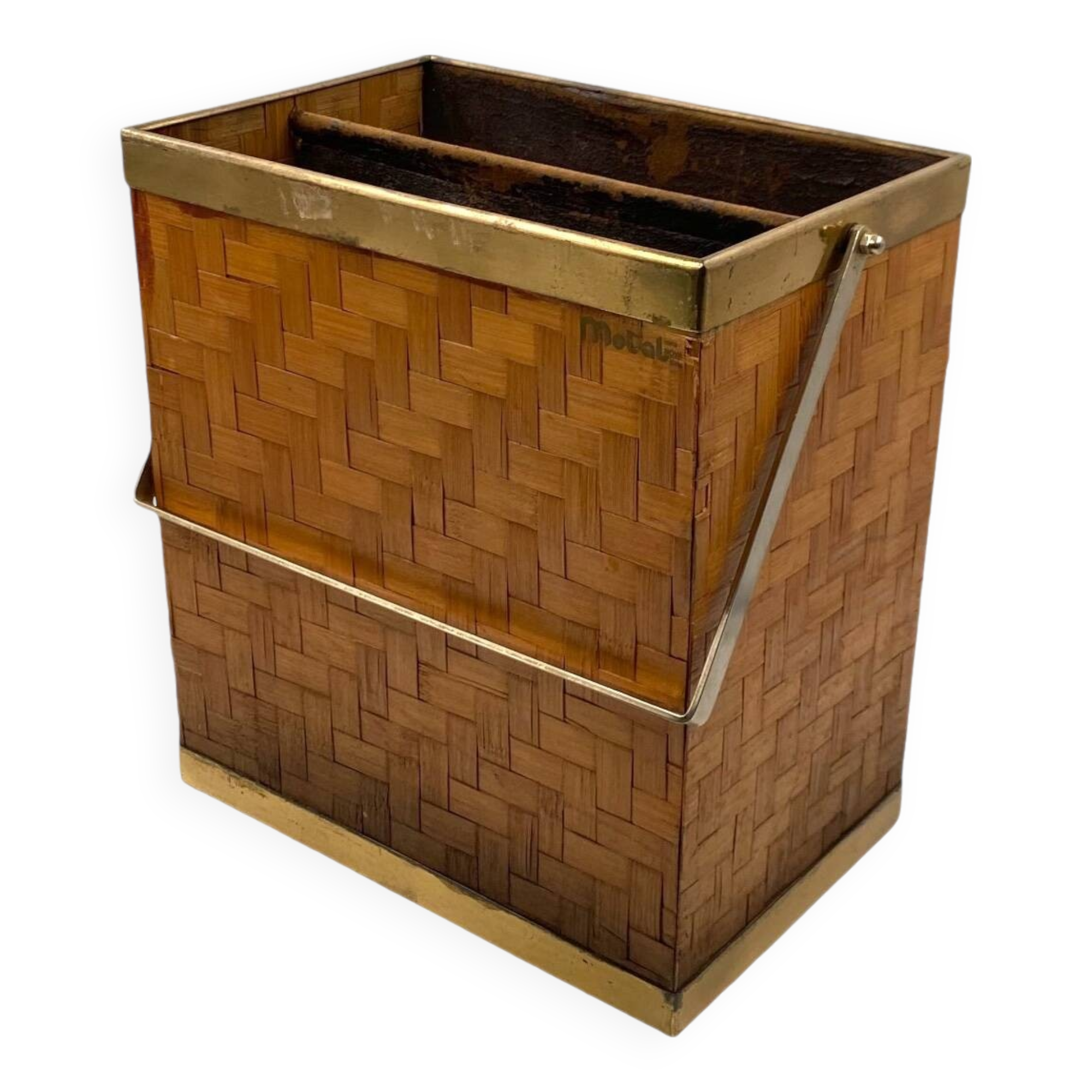 Hollywood regency brass and woven bamboo magazine rack, Metal Linea Nova Italy 1970