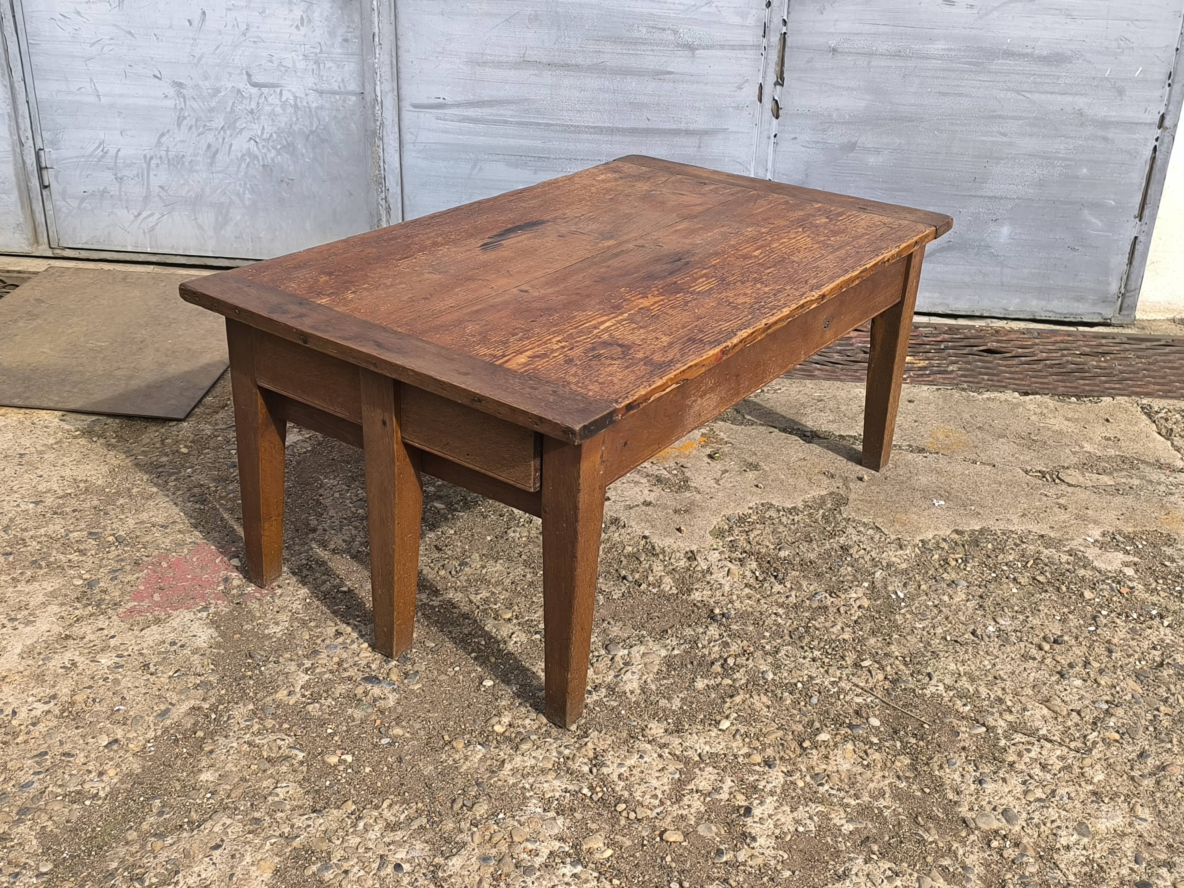 1m19x53 cm old rustic farmhouse coffee table