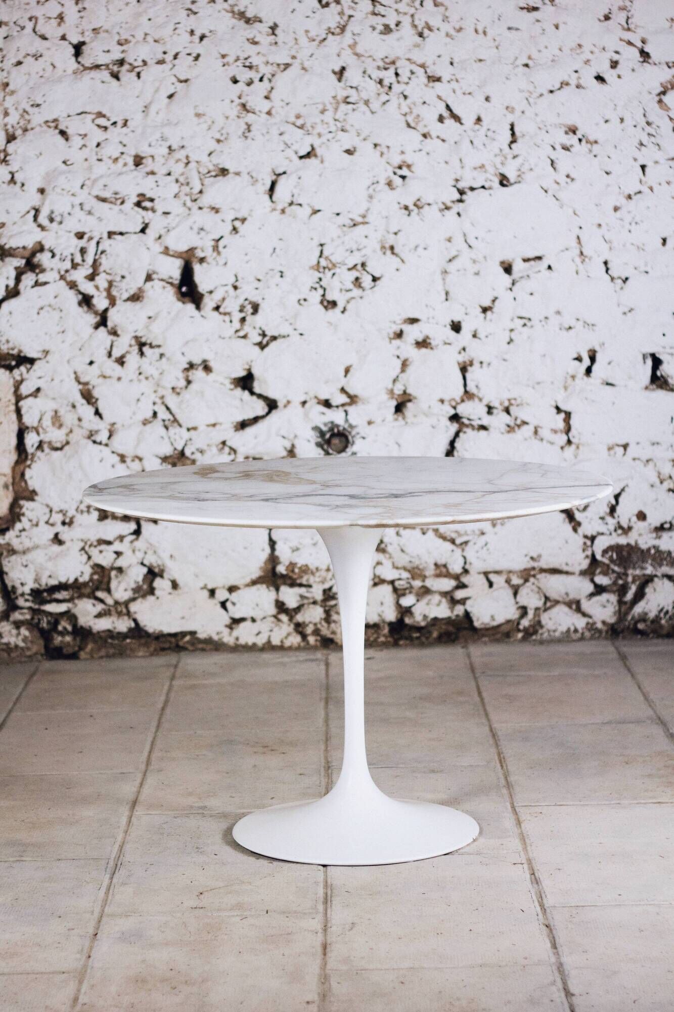 Marble tulip table by Eero Saarinen for Knoll International, 1970