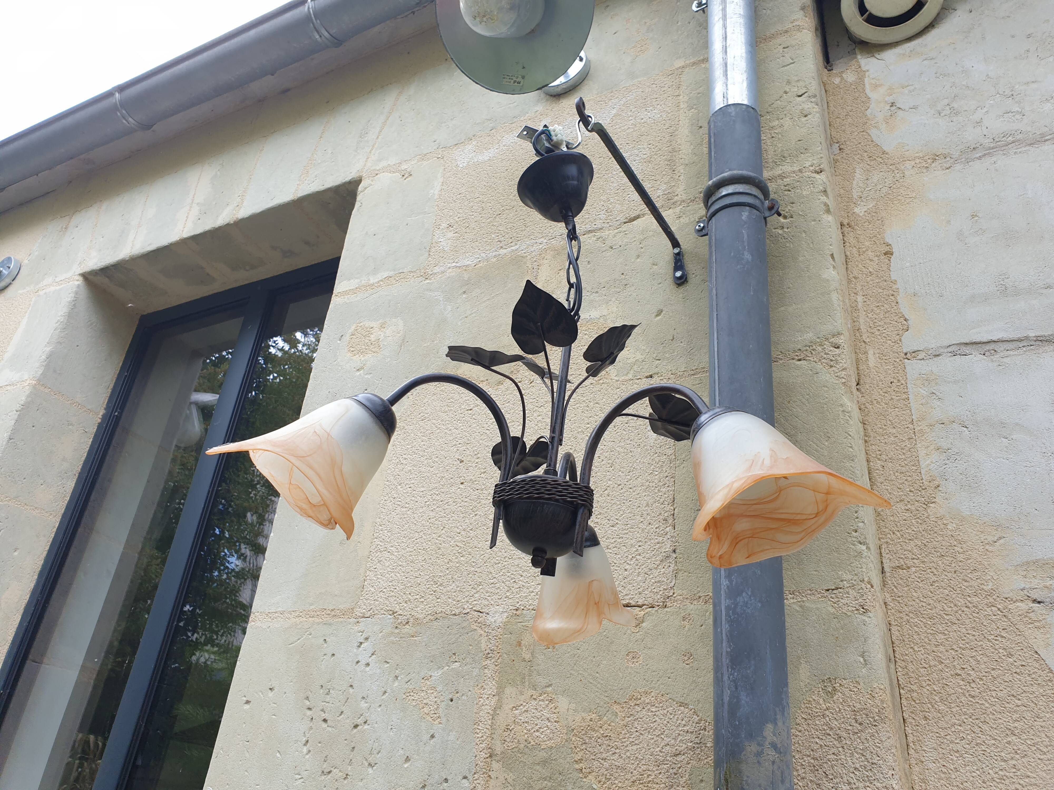 3-spoke glass paste chandelier