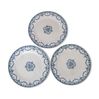 3 assiettes plates en terre de fer