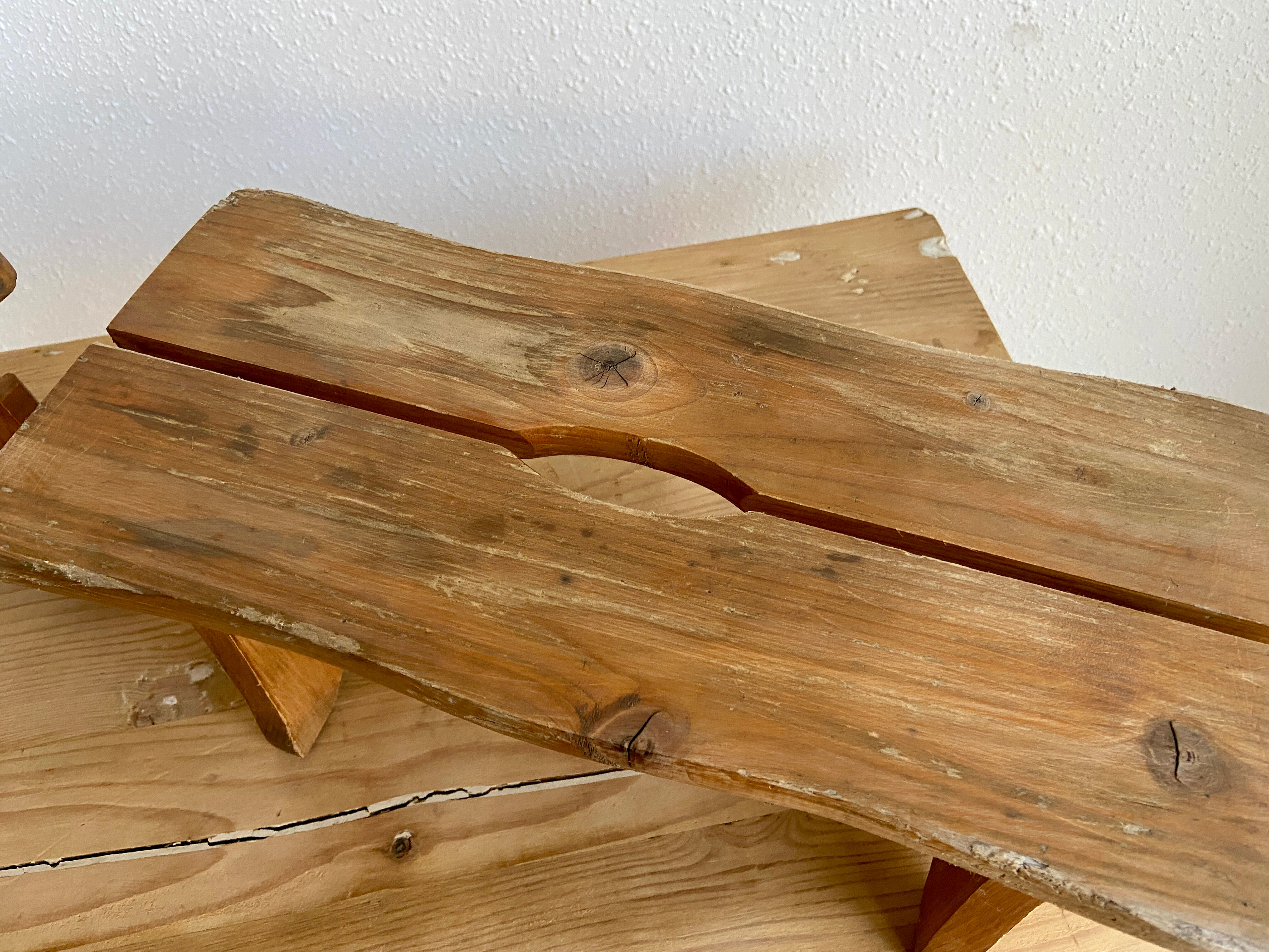 Pair of pine footrests  60