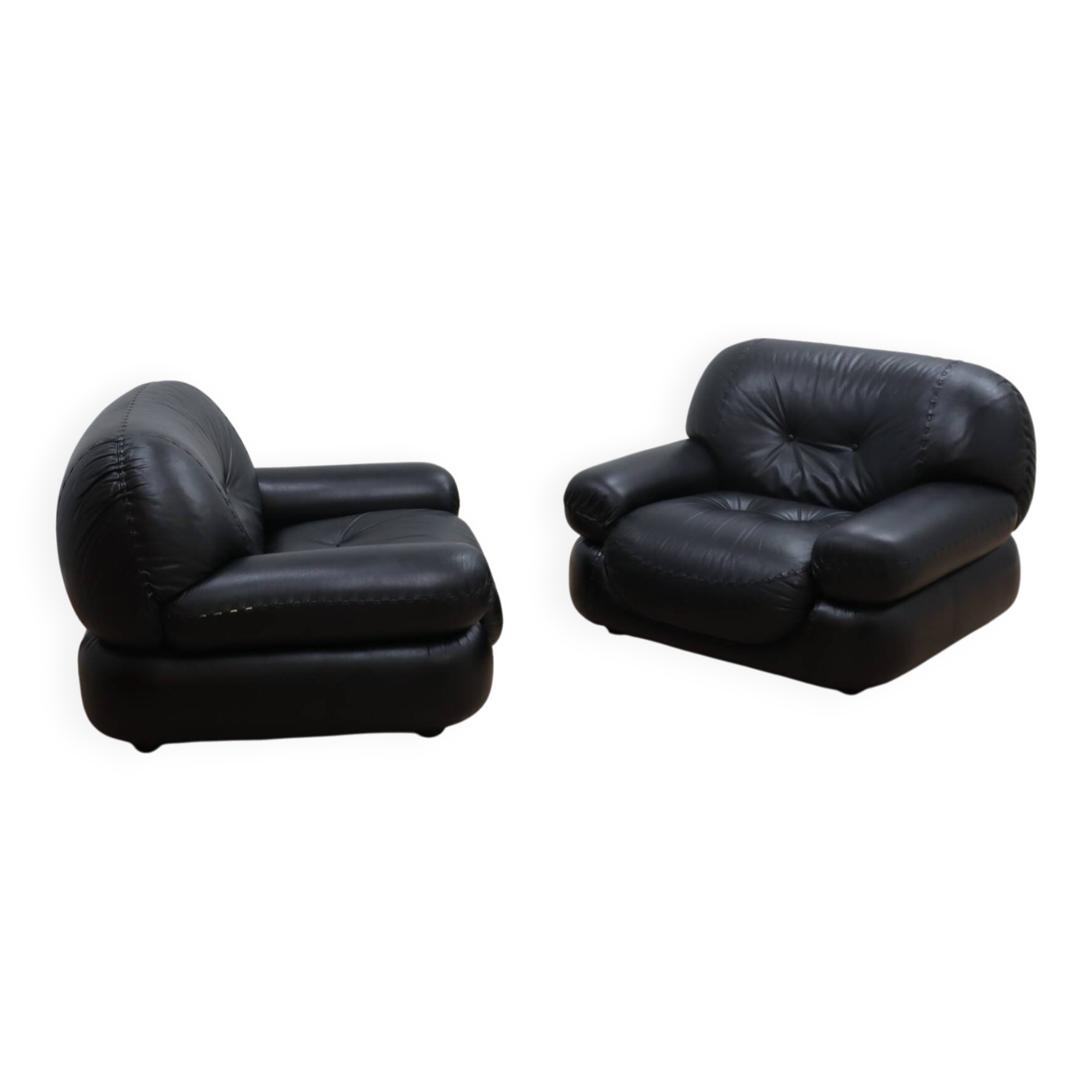 Pair of Mobil Girgi Sapporo armchairs black leather Italy 1970s