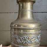 Vase en laiton art déco