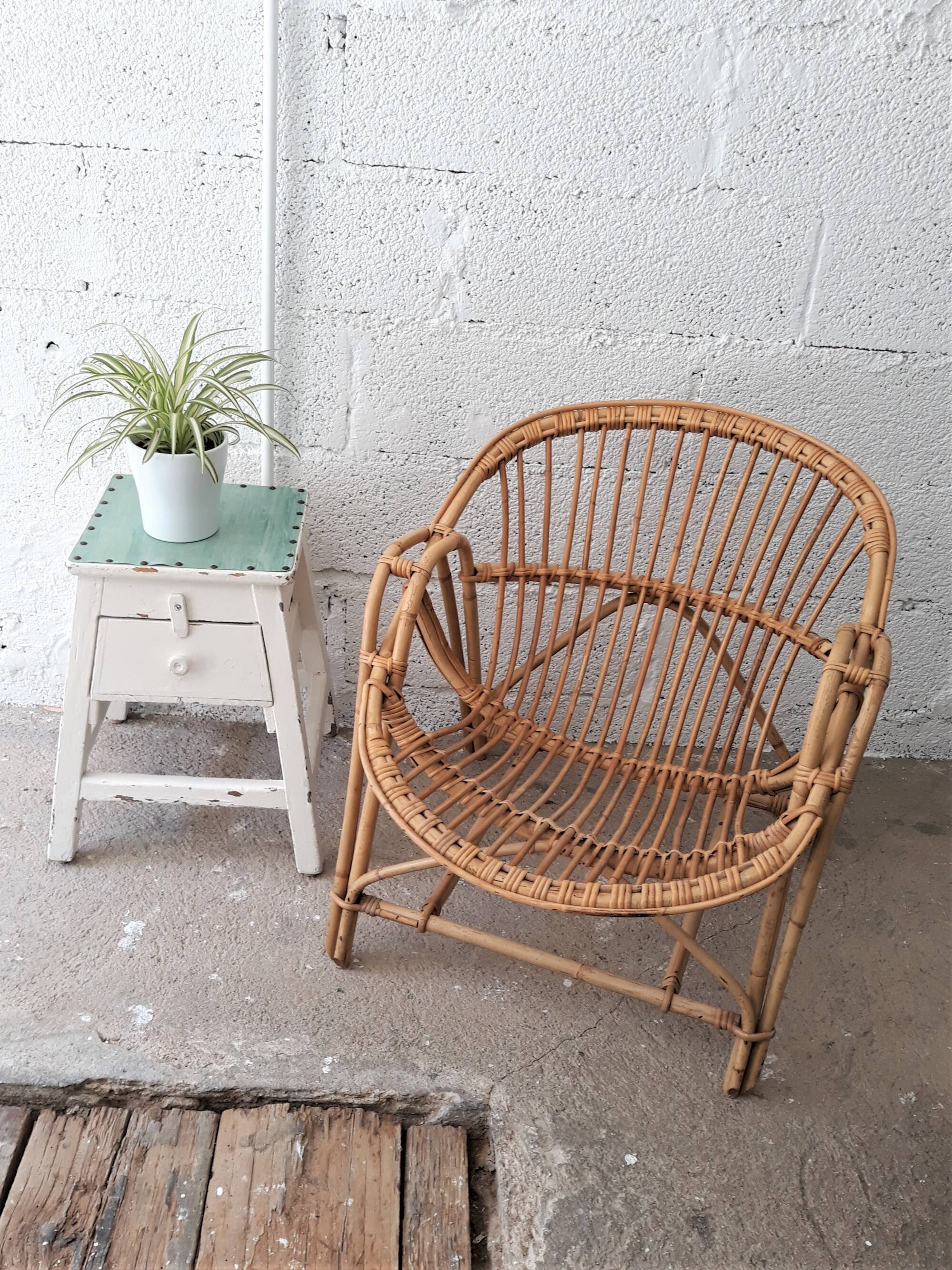 Pair of Shell-shaped Rotin chairs