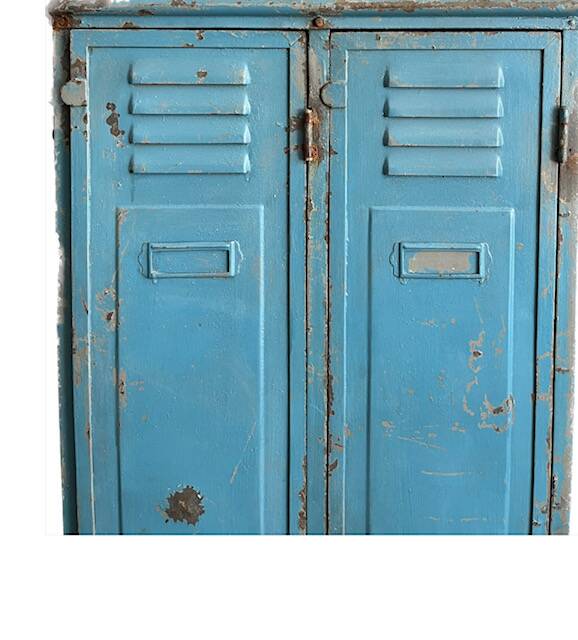 4-door industrial locker room