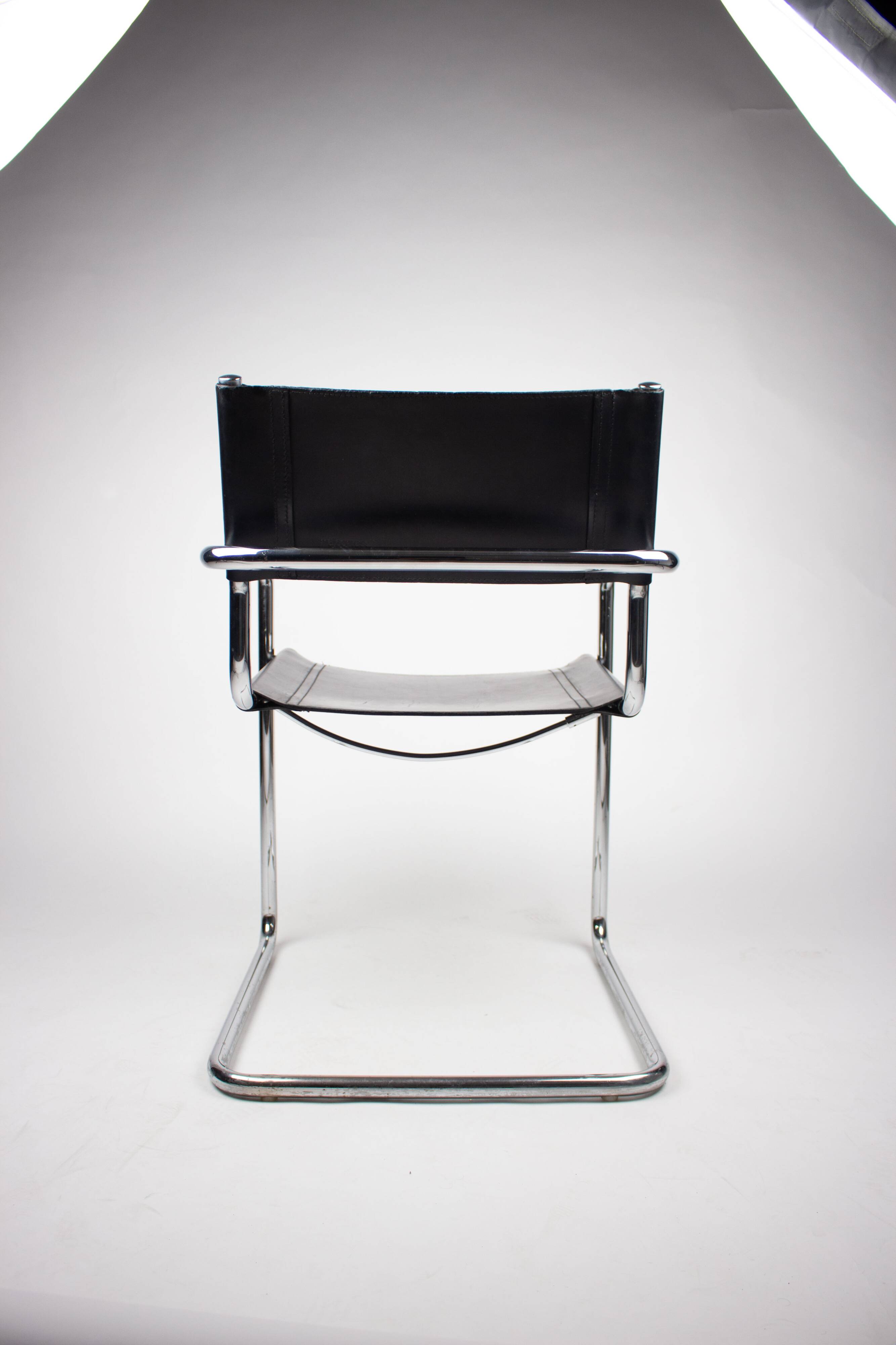 Pair of Matteo Grassi MG5 chairs in black leather and chrome