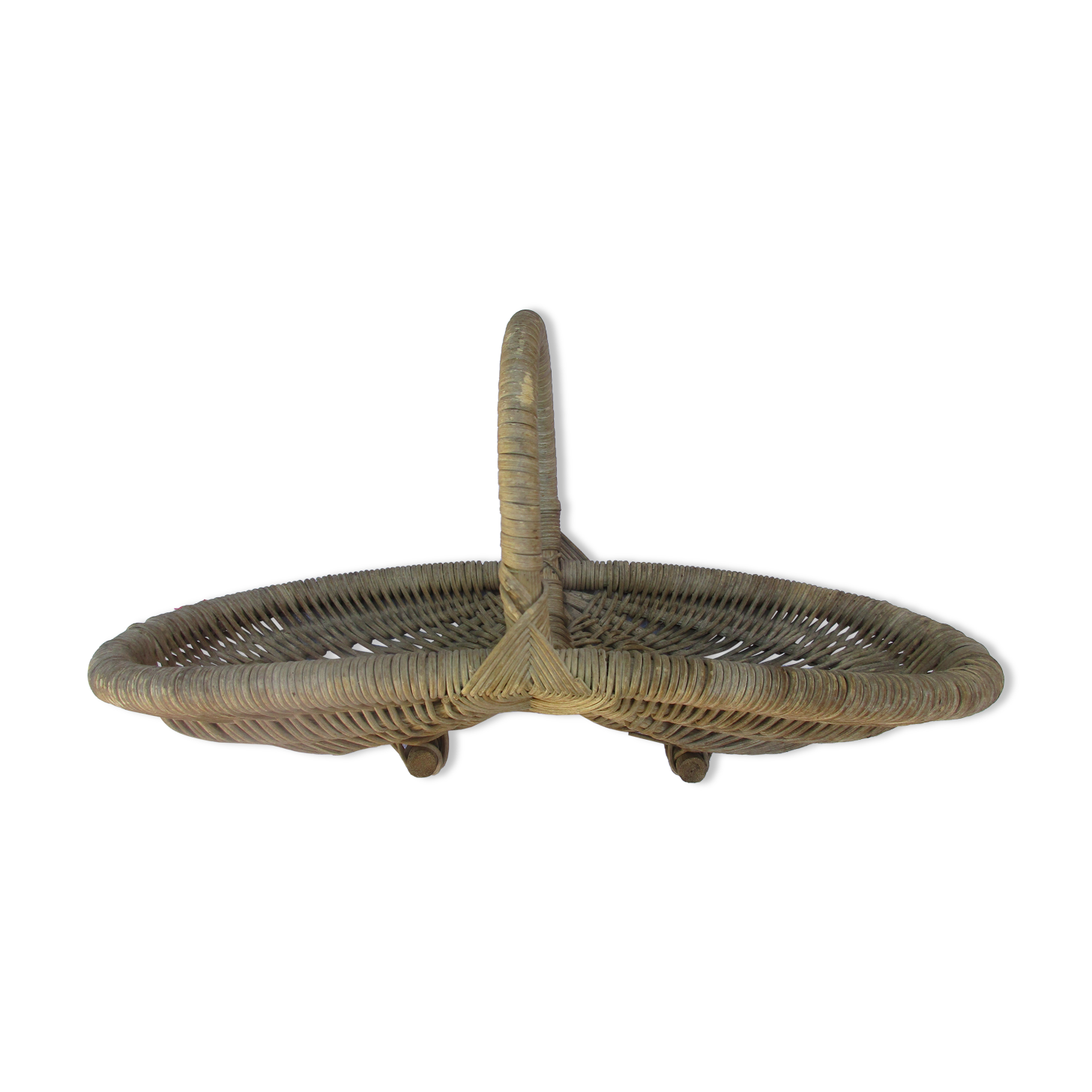 Rattan handle basket