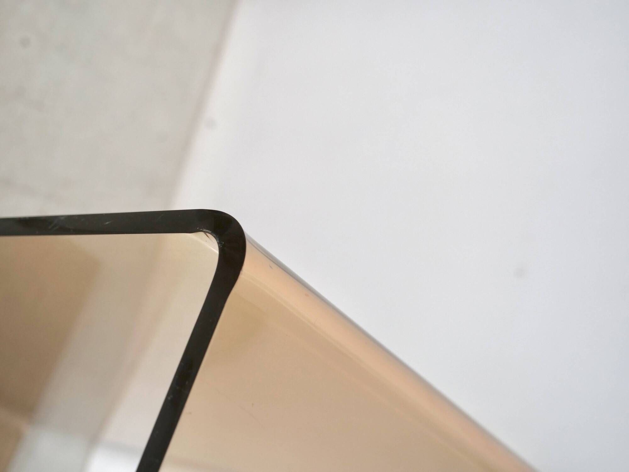 table basse plexiglas fumé Design années 1970