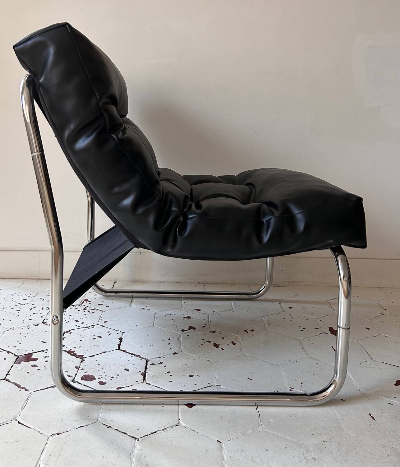 Vintage Gillis Lundgren armchair, black leather and chrome, Sweden 1970s