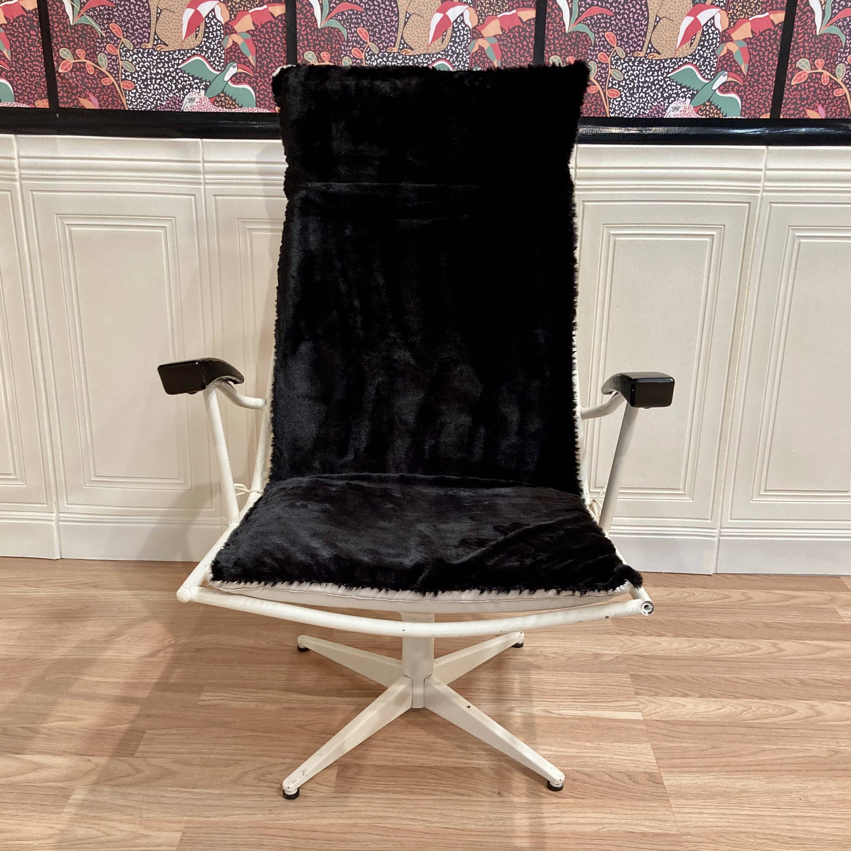 Swivel chair metal and bakelite design 1960.