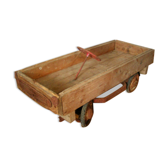 Old pedal car soap box in wood and metal 50s