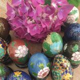 Batch of decorative partitioned eggs