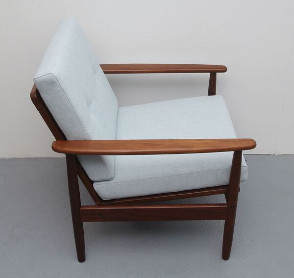 Fauteuil en teck des années 1960 nouveaux coussins en gris-bleu