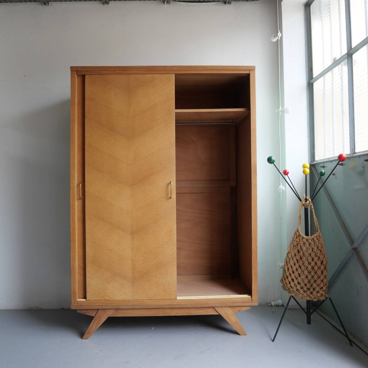 Armoire vintage portes coulissantes
