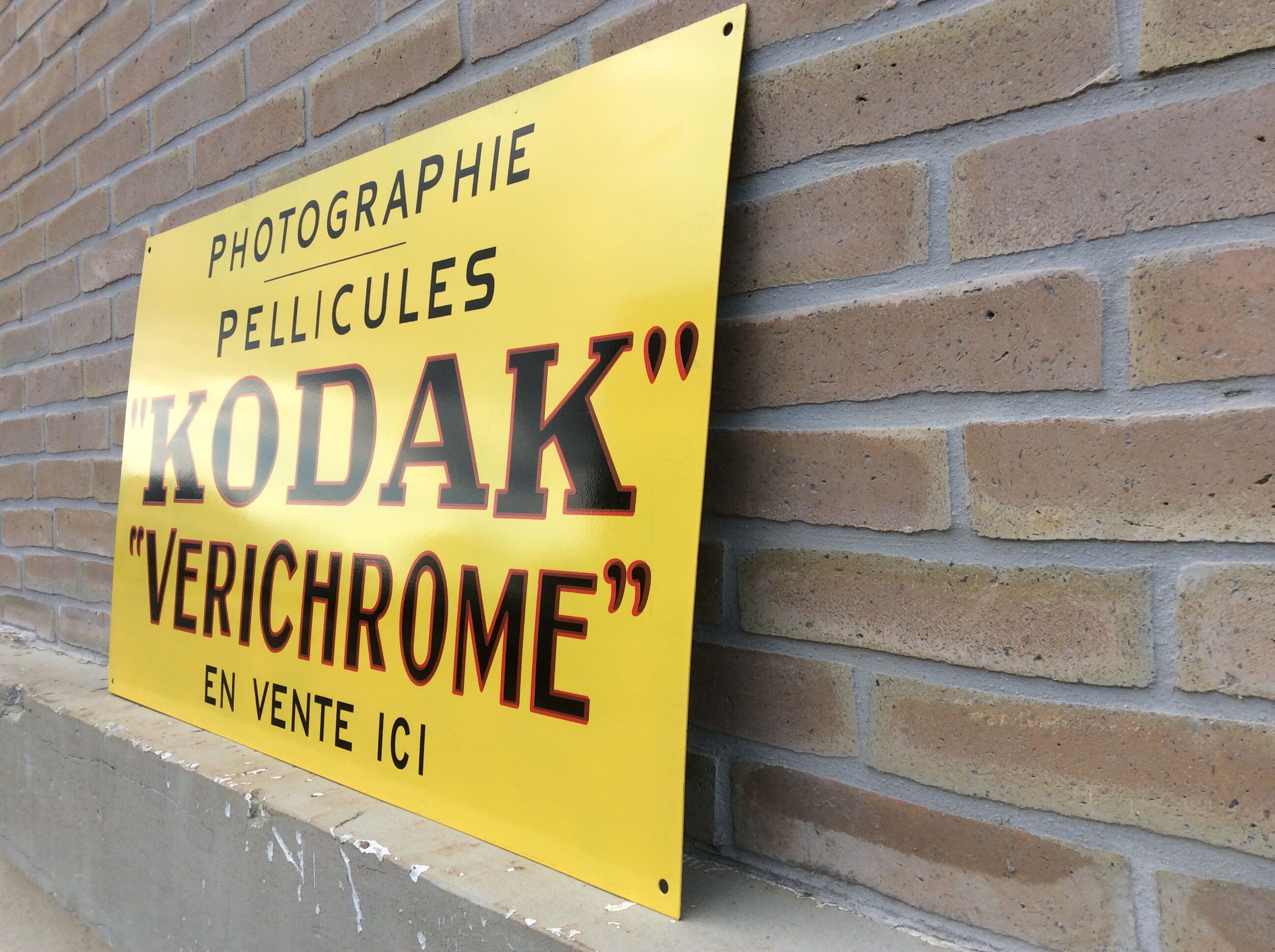 Metal plate Kodak photos not emailed AD sign