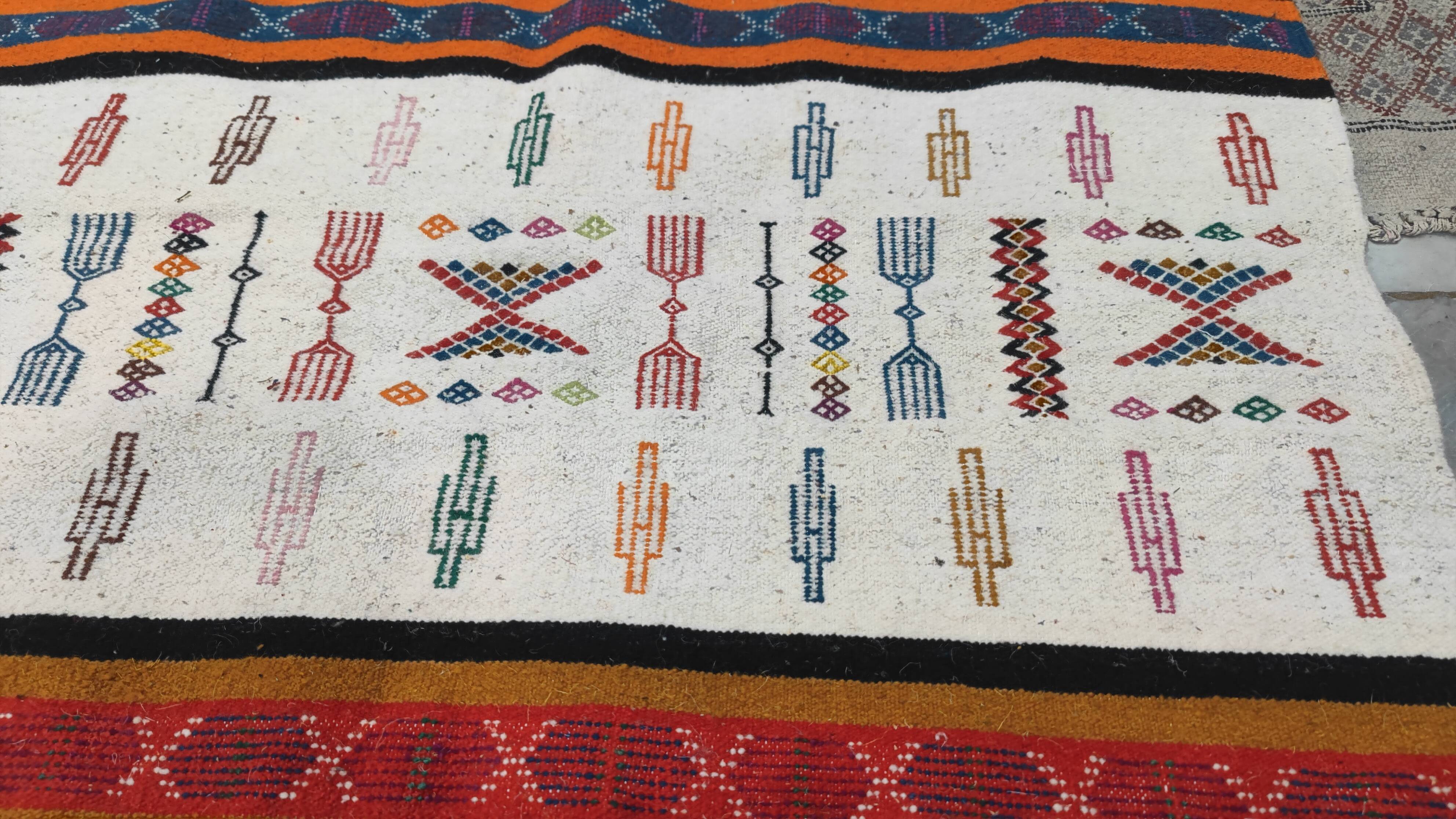 Handmade Berber rug in natural wool