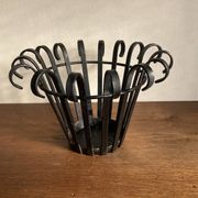 Mid-century Provence cache pot in flat iron XL 1960