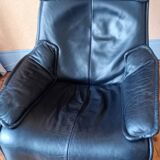 Armchair by designer Hjellegjerde. Contura Zero Gravity model for Modi.