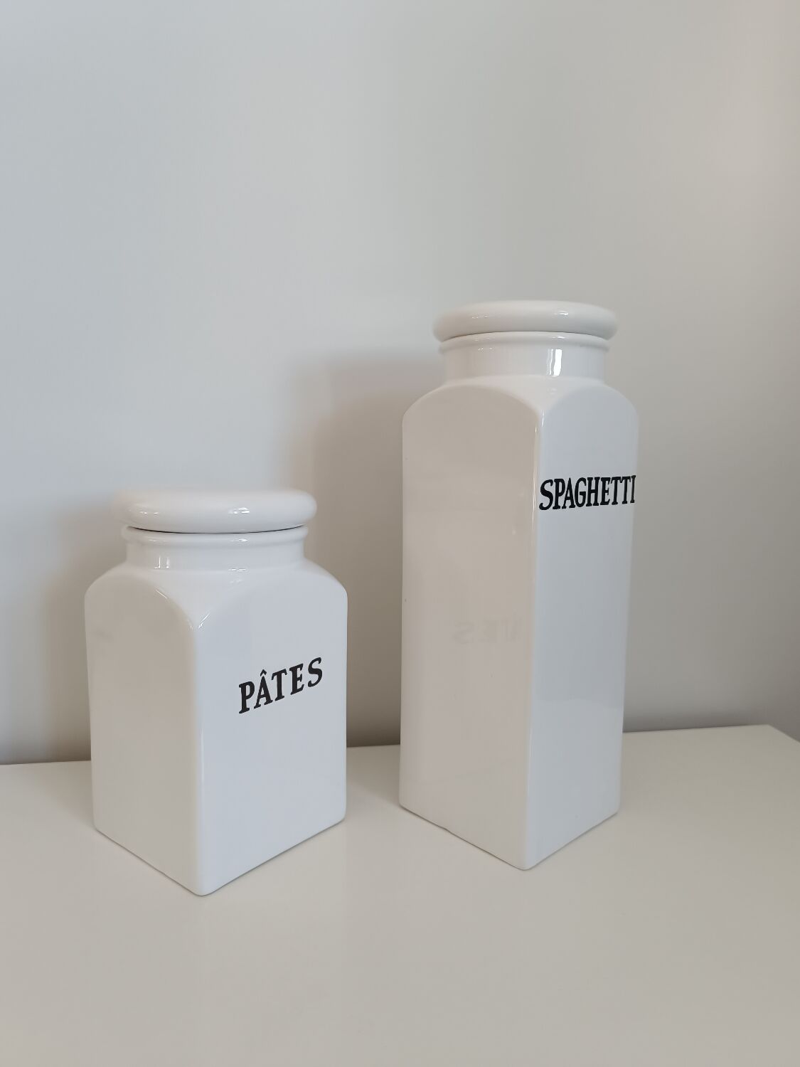 Set of 2 vintage kitchen pots / jars