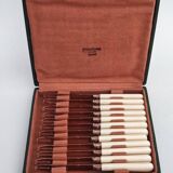 12 couteaux à fromage en métal doré
