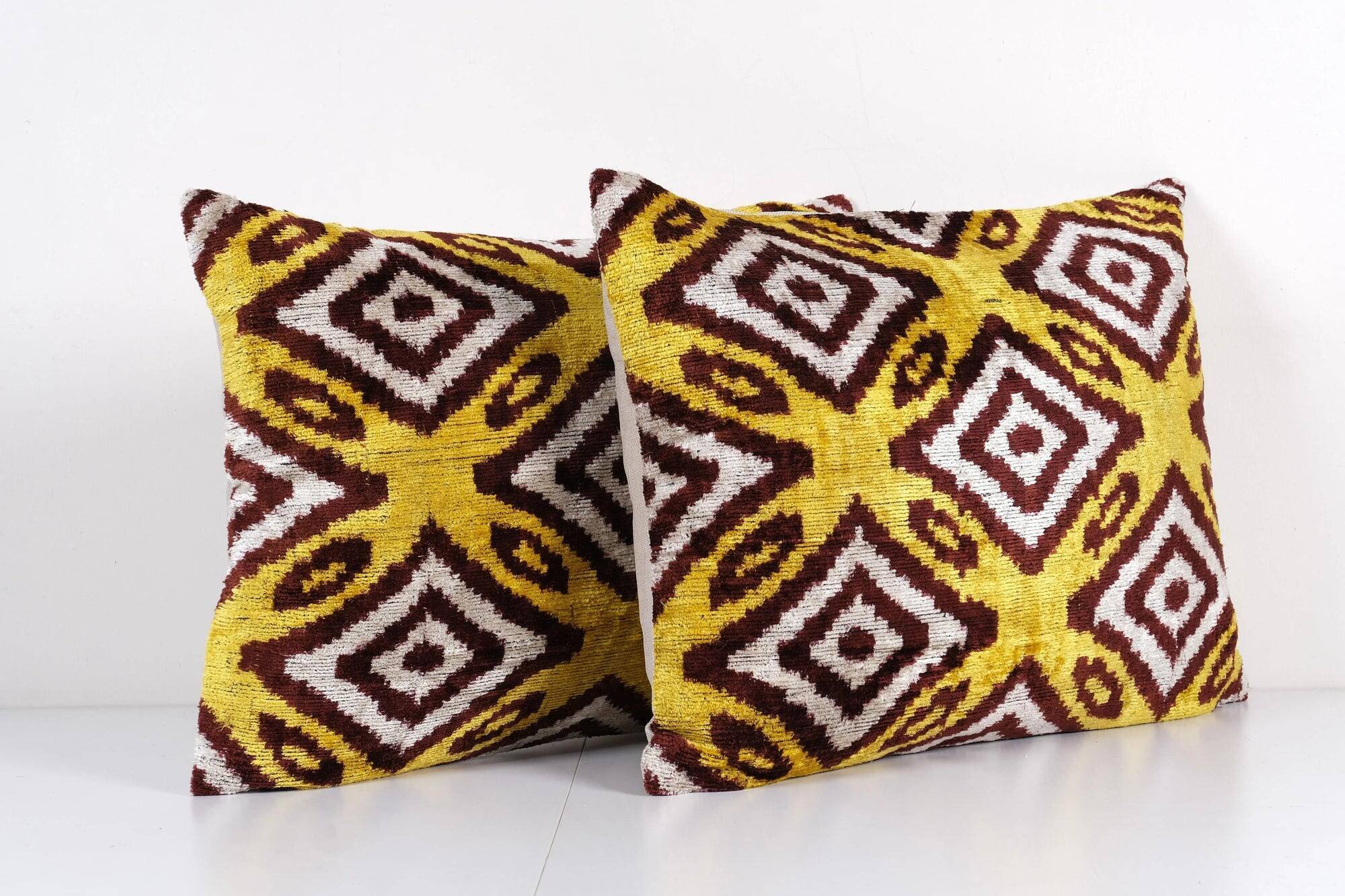 Set of 2 vintage ikat cushion covers 43x56 cm