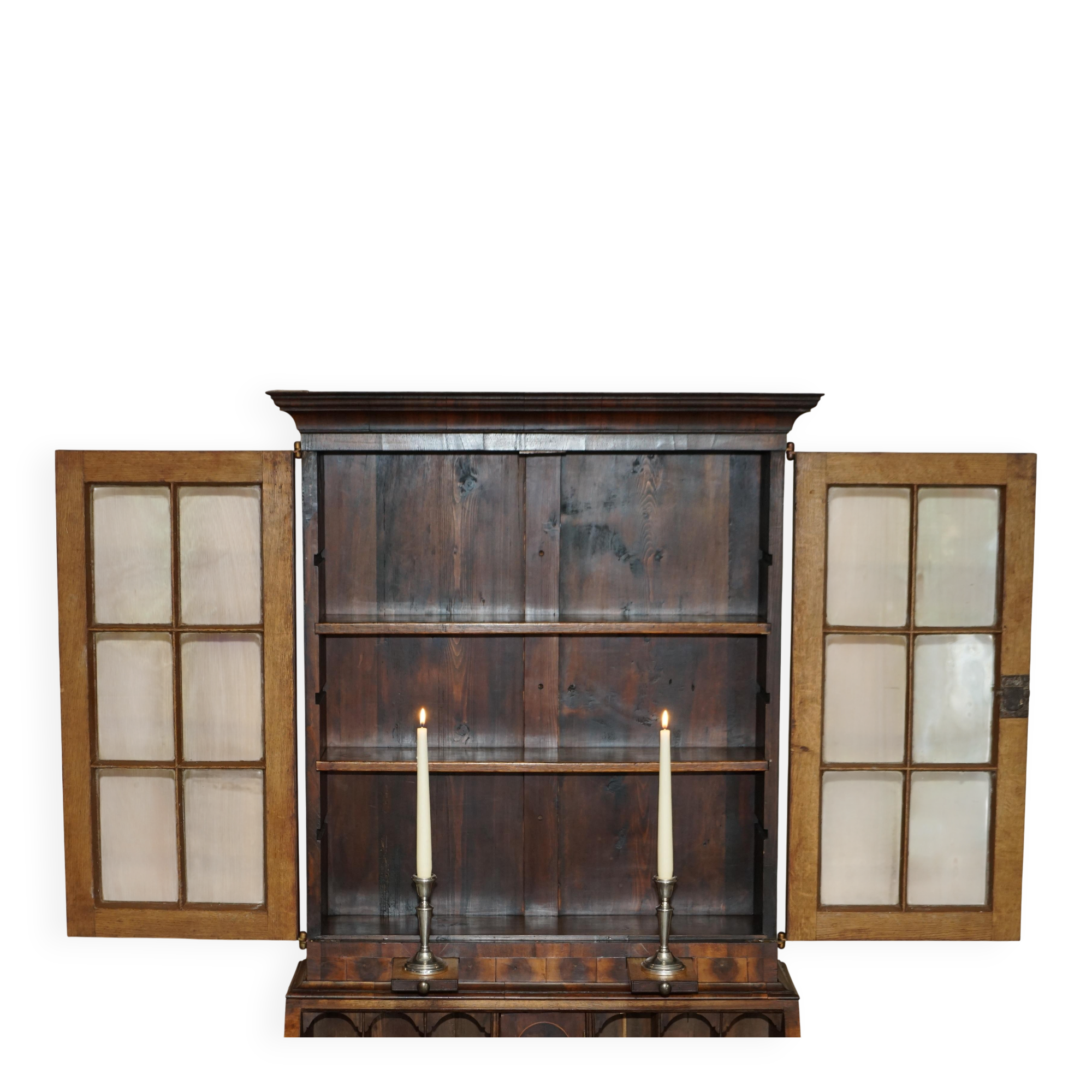 Antique Georgian Display Cabinet in Oyster Veneer circa 1780