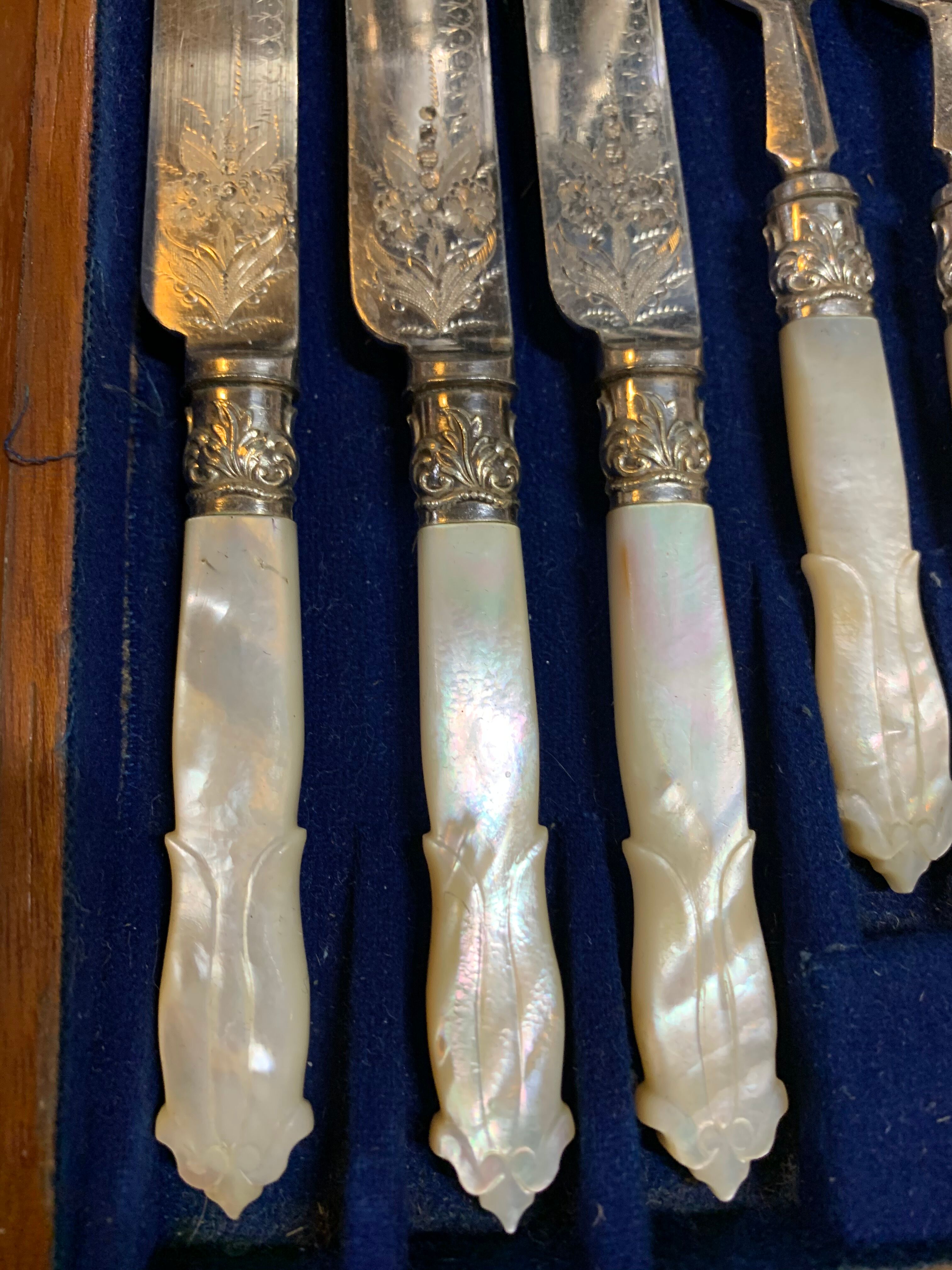 Silver and mother-of-pearl cheese service