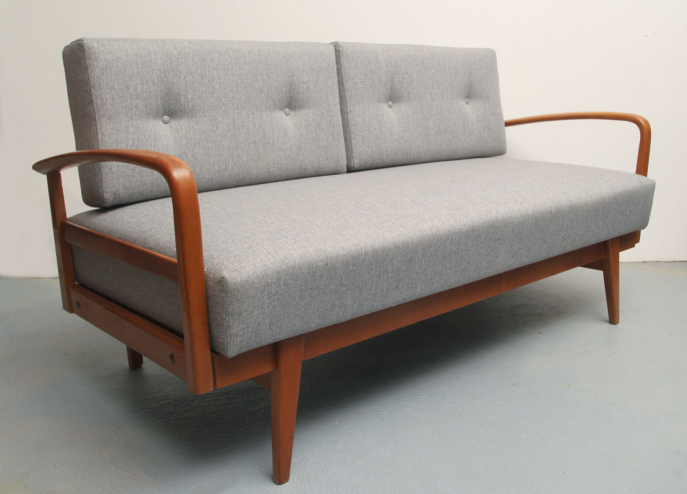 Daybed in cherrywood 1950