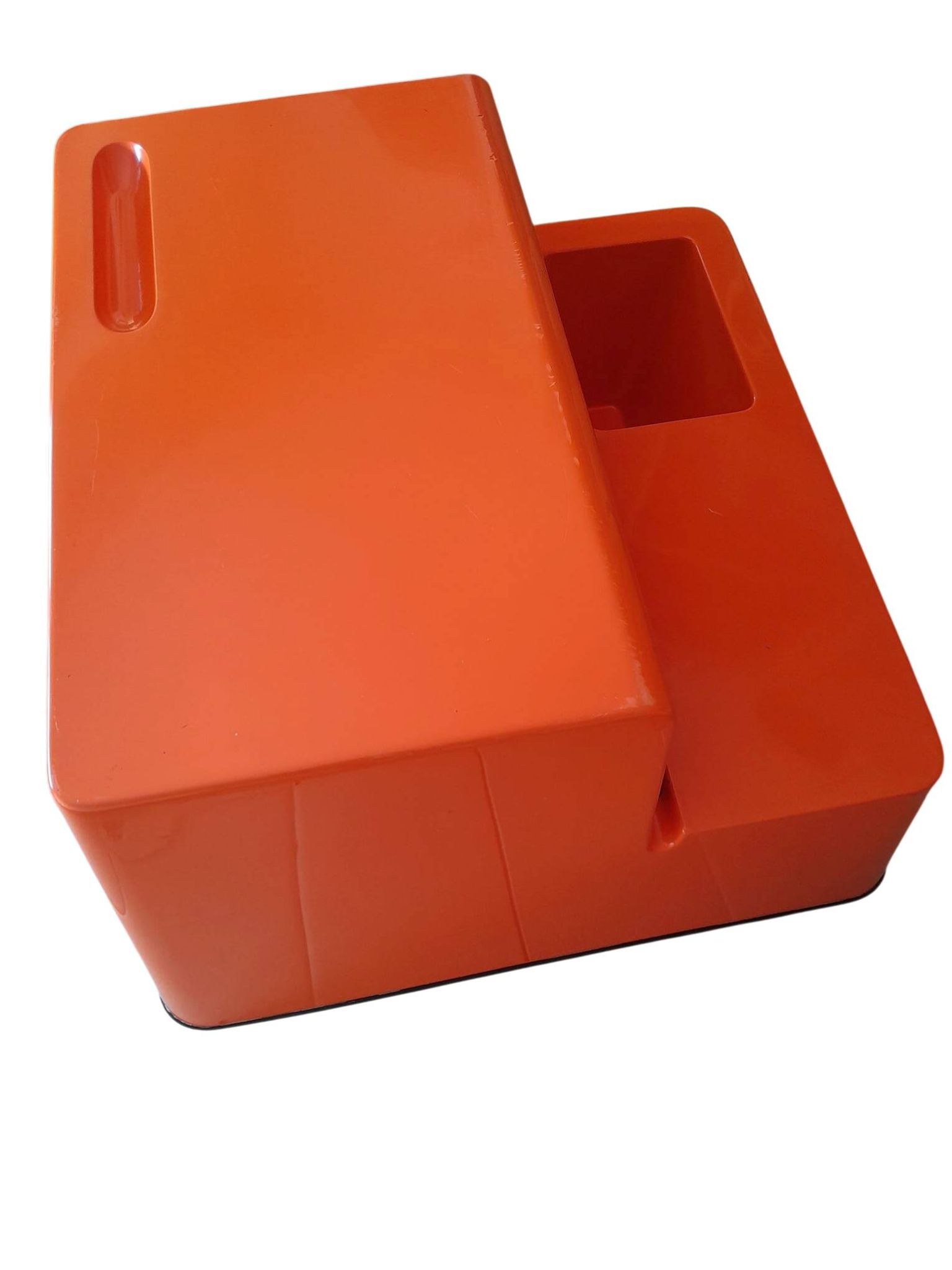 Ozoo Space Age orange storage bench, design by Marc Berthier, 1970s.