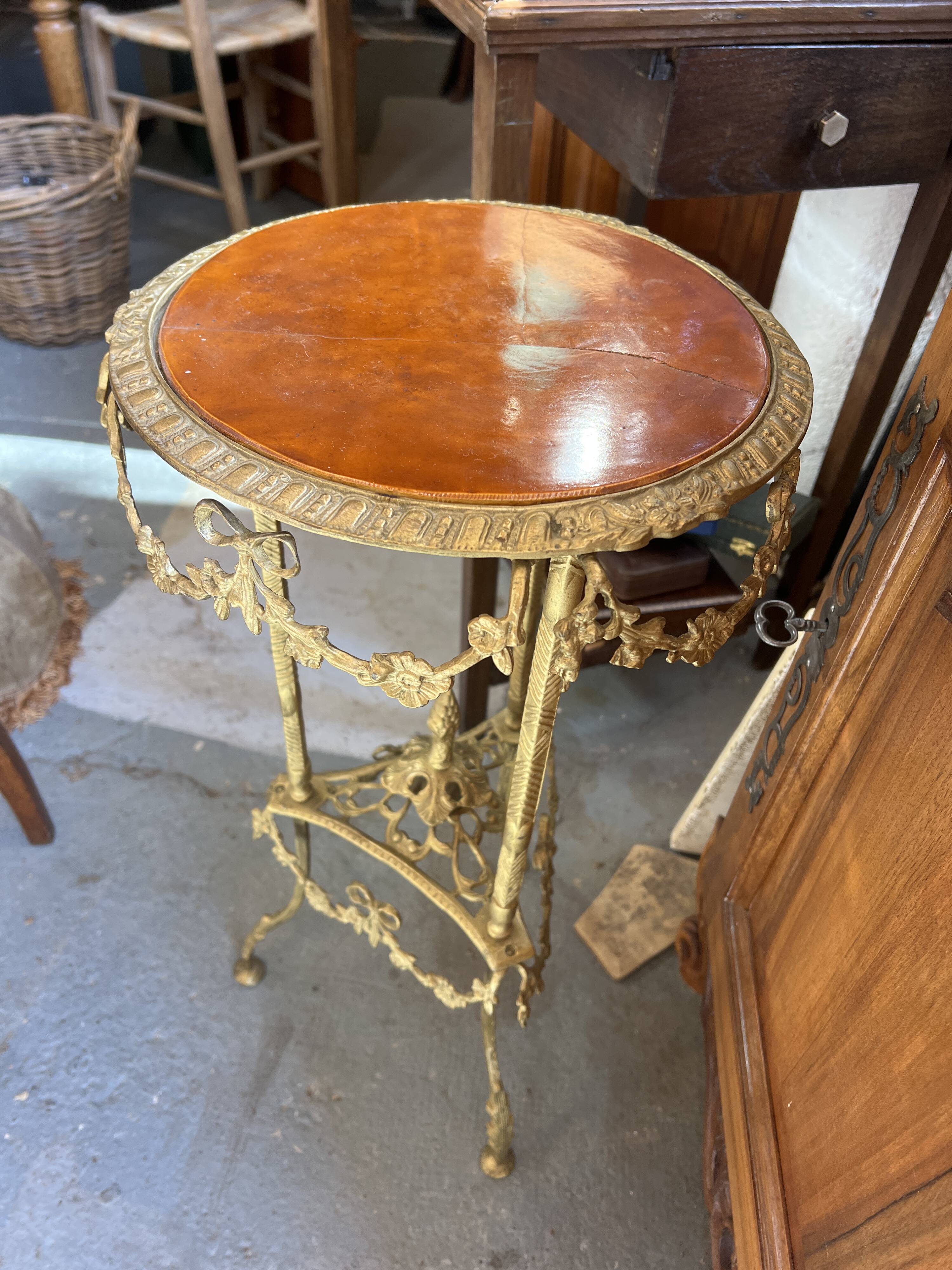 Bronze pedestal table