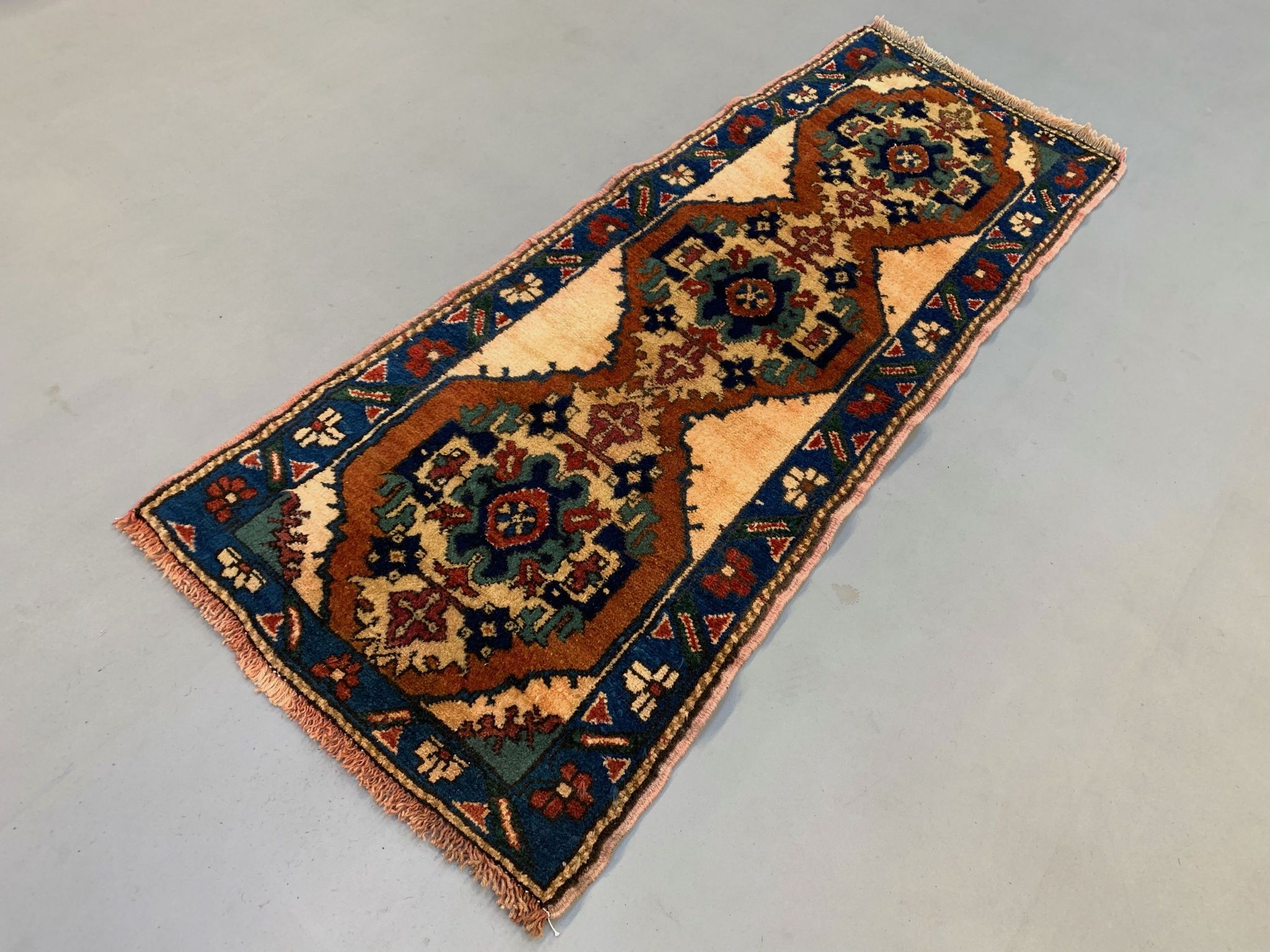Vintage turkish runner 170x68 cm kazak rug, terracotta red, green, beige blue