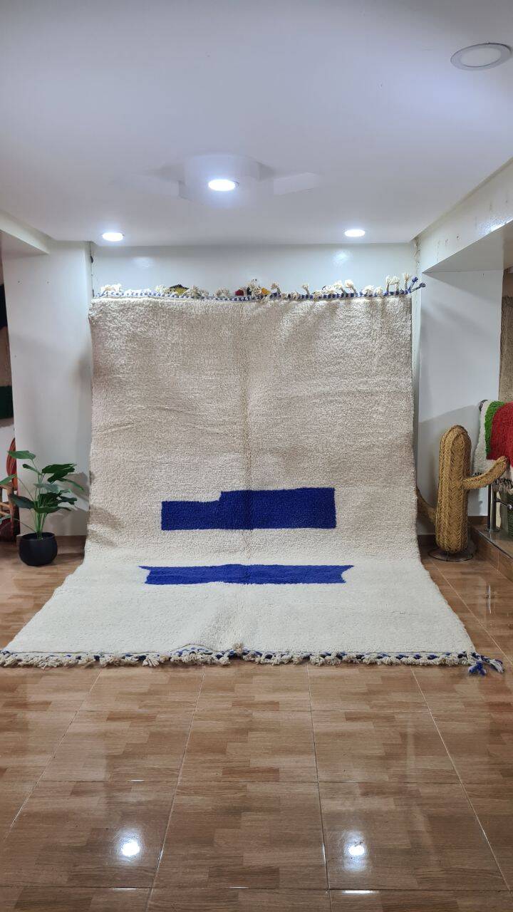 Minimalist Moroccan Berber Rug with Bold Blue Accents 300x200 cm